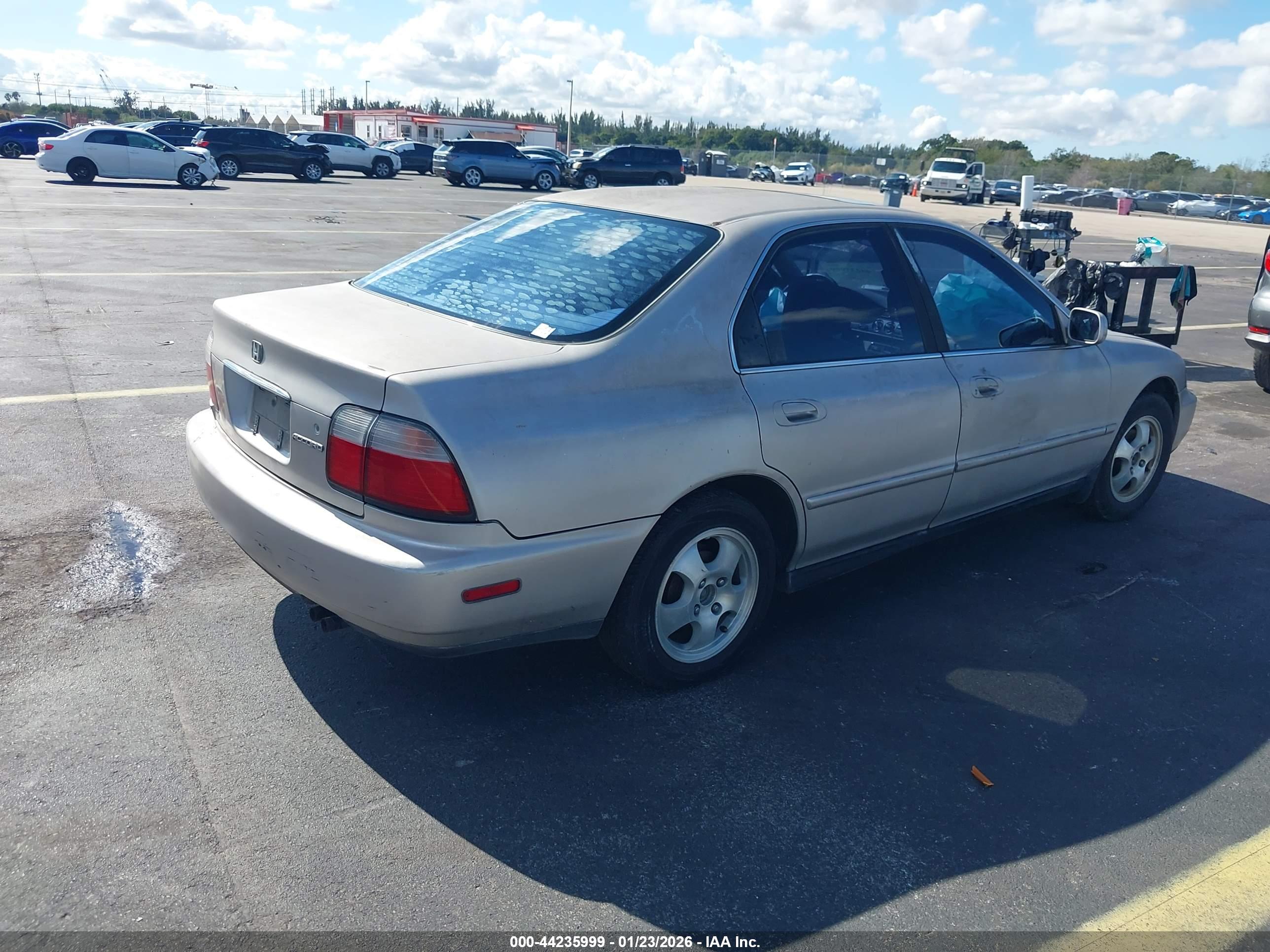 HONDA ACCORD image 4