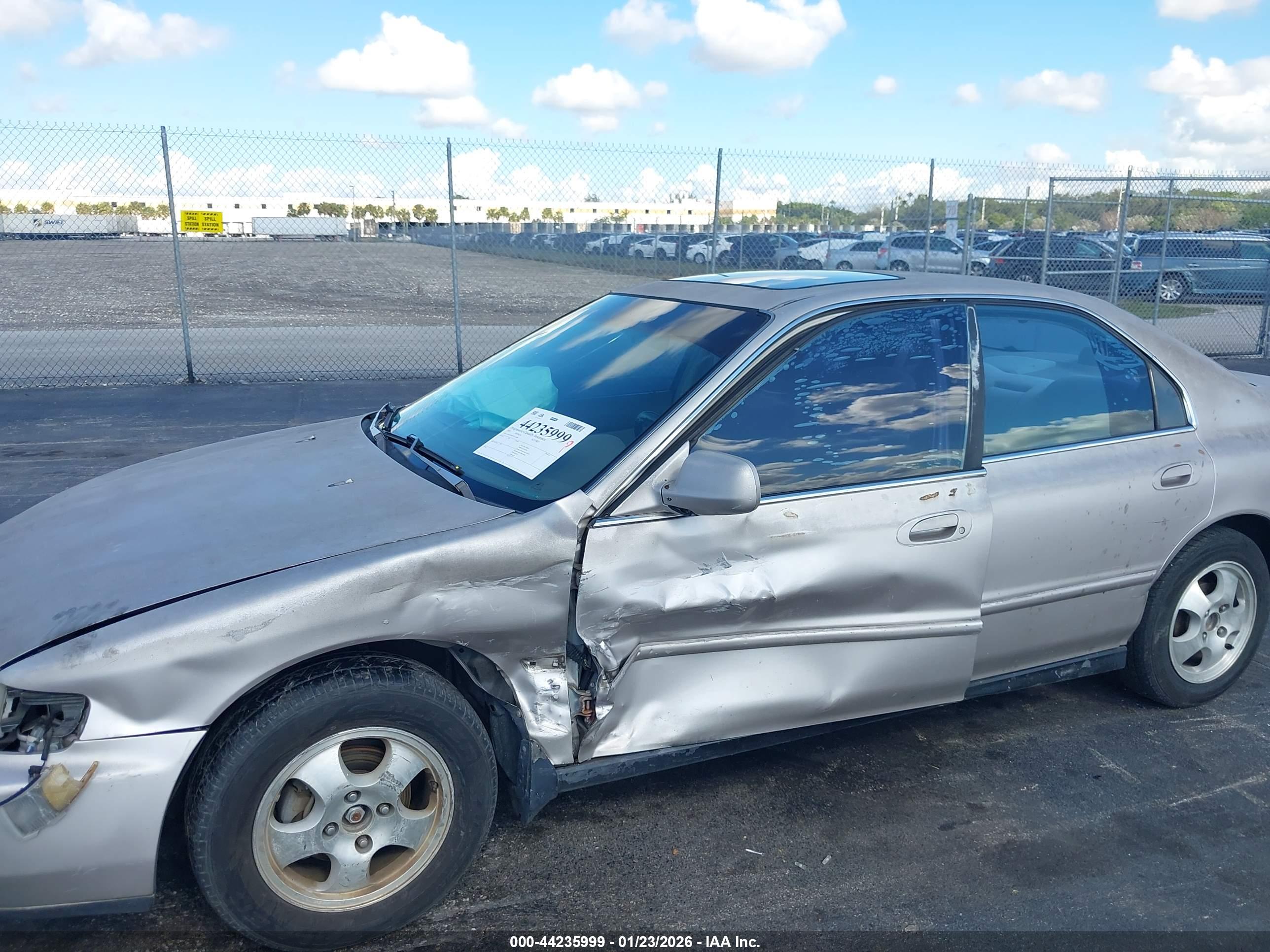 HONDA ACCORD image 6