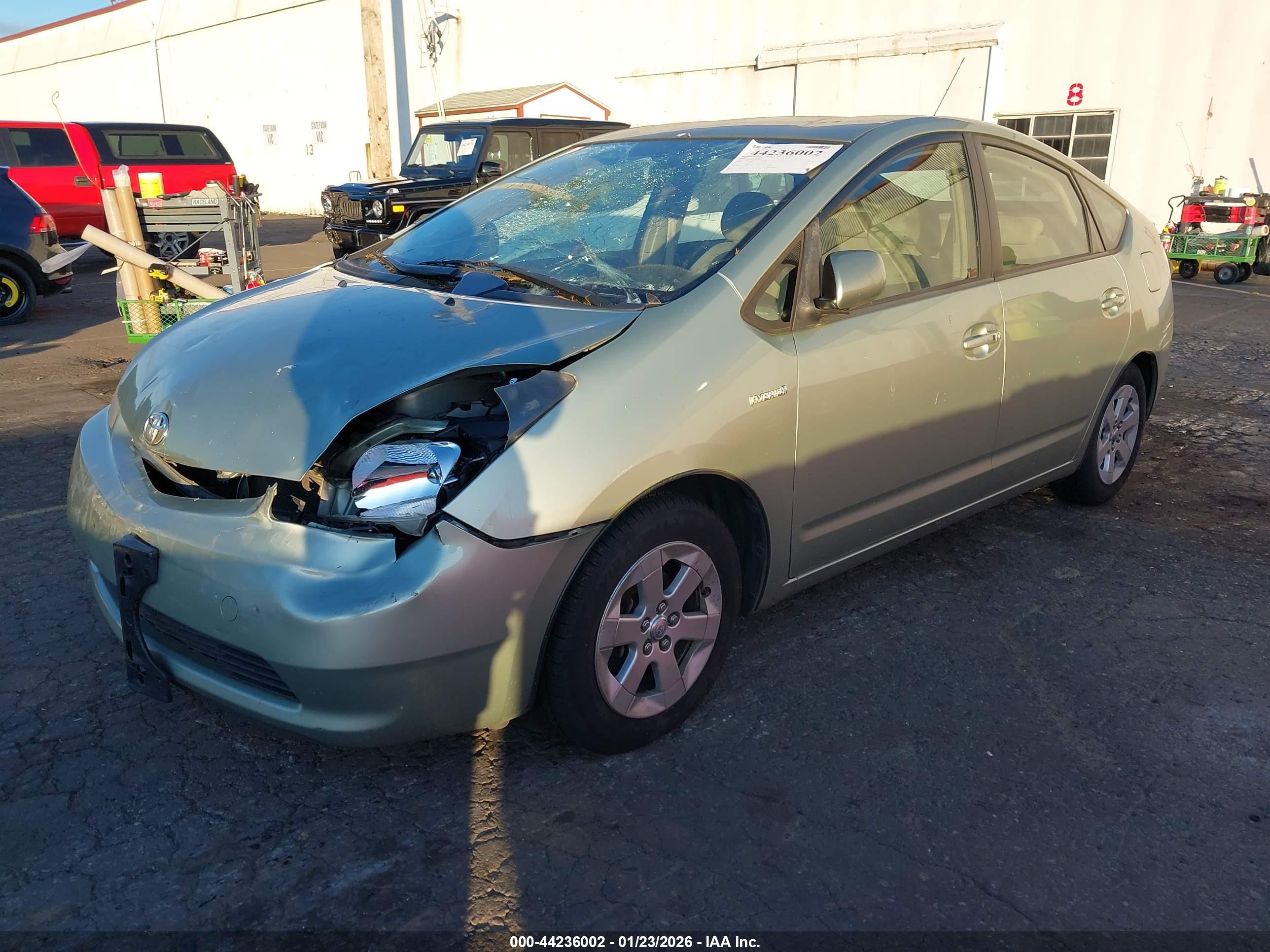 TOYOTA PRIUS image 2
