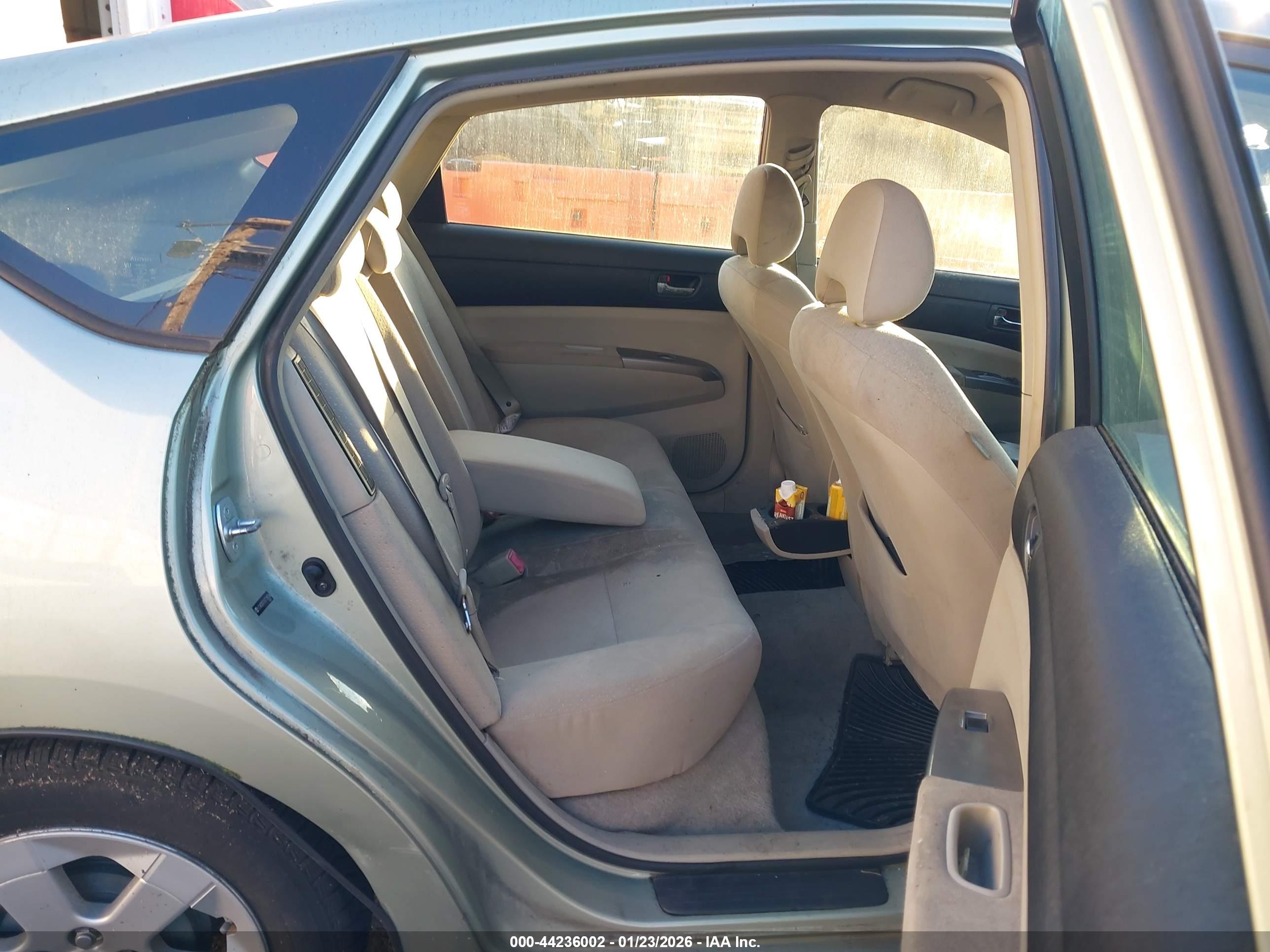 TOYOTA PRIUS image 8