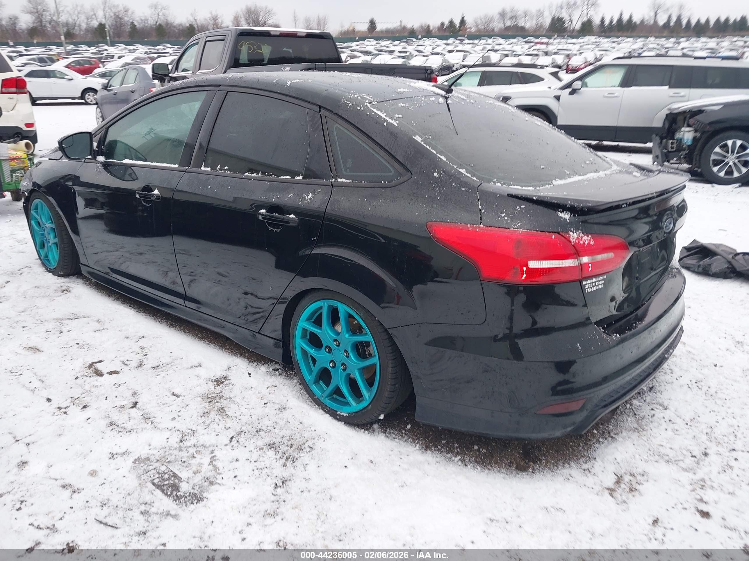 FORD FOCUS image 3
