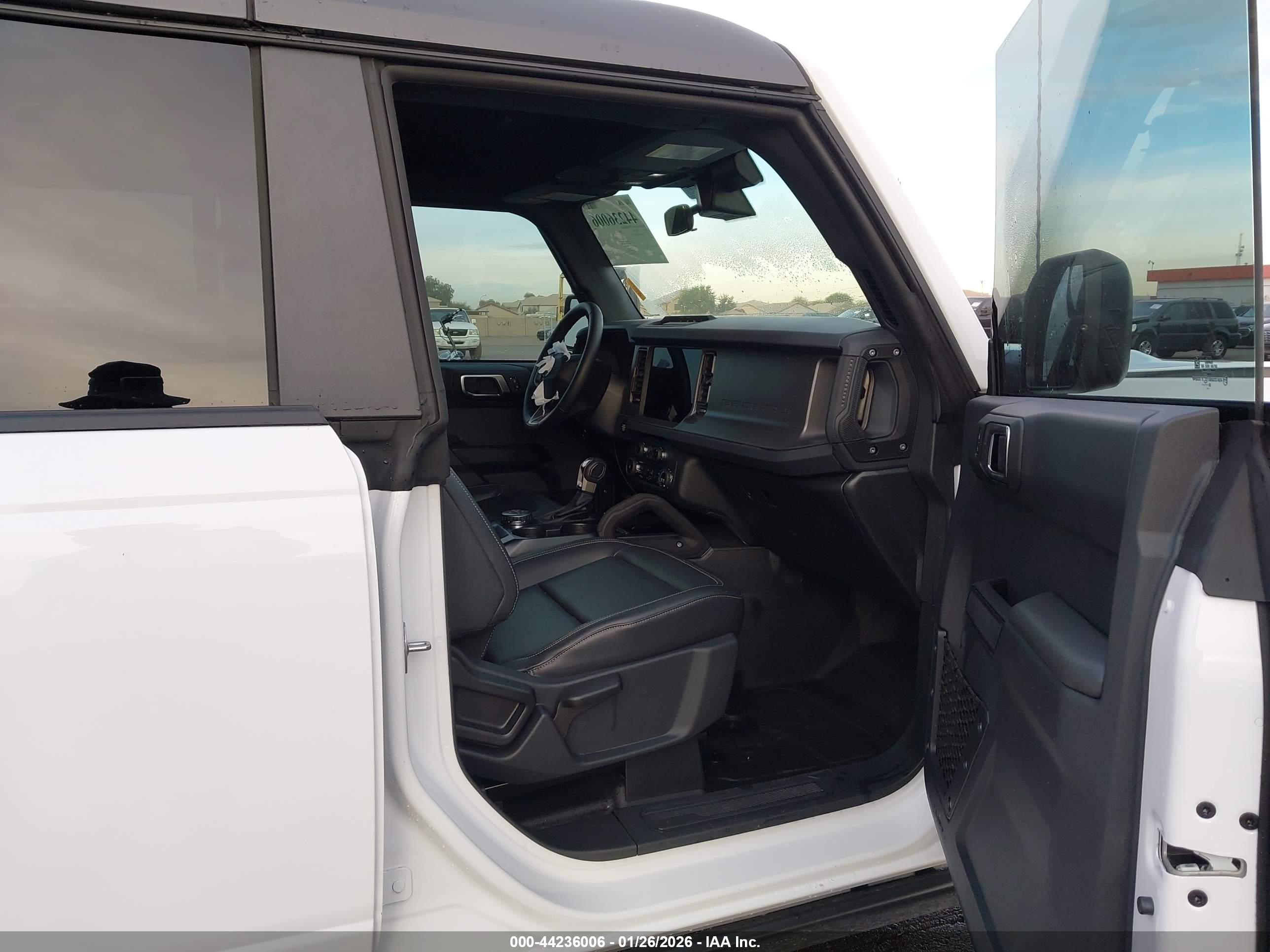 FORD BRONCO image 5