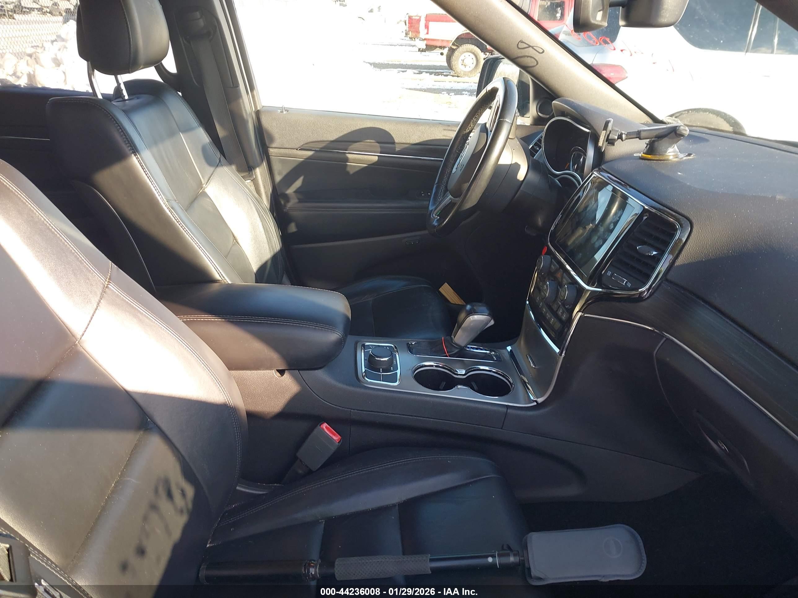 JEEP GRAND image 5