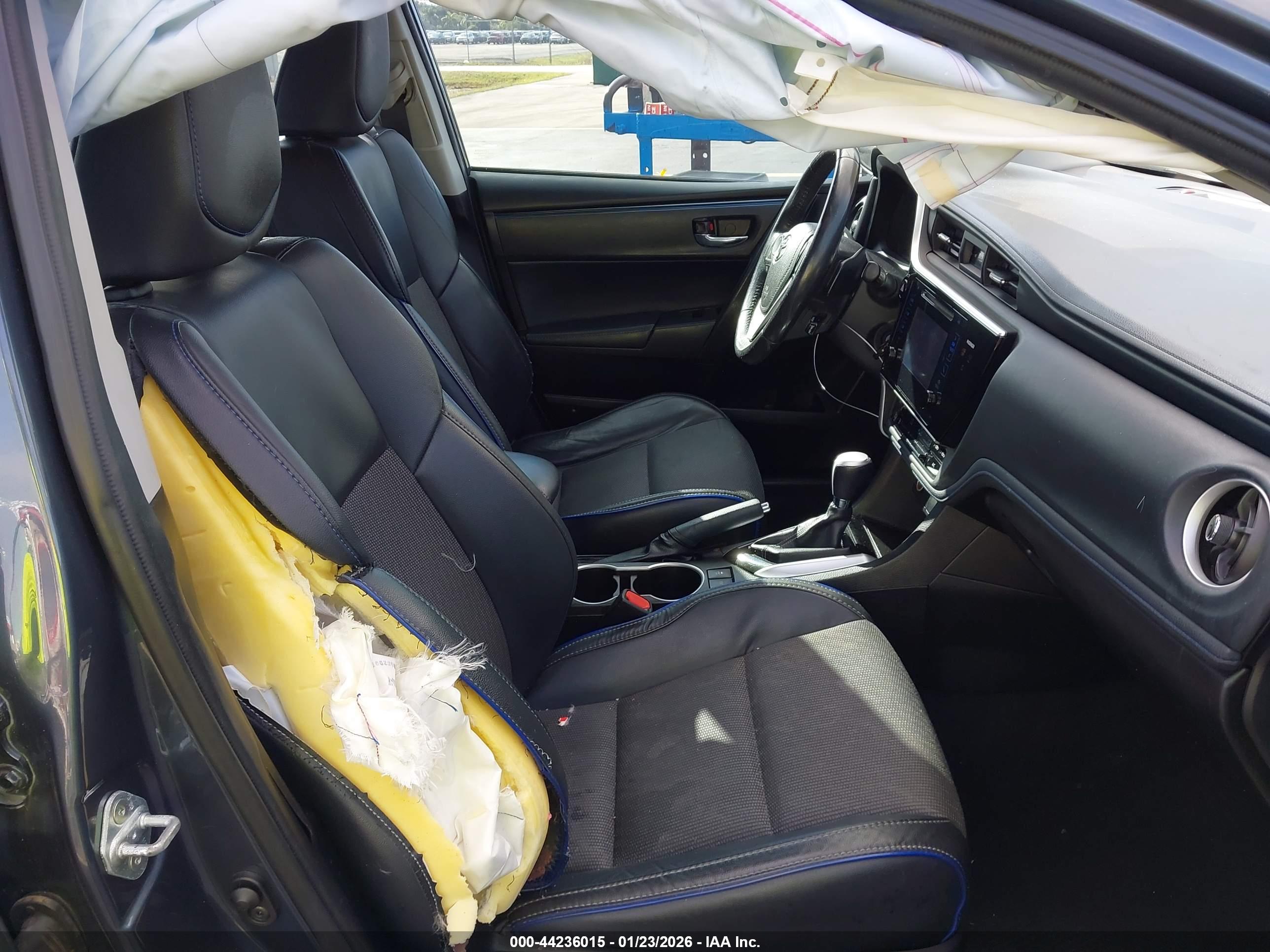 TOYOTA COROLLA image 5