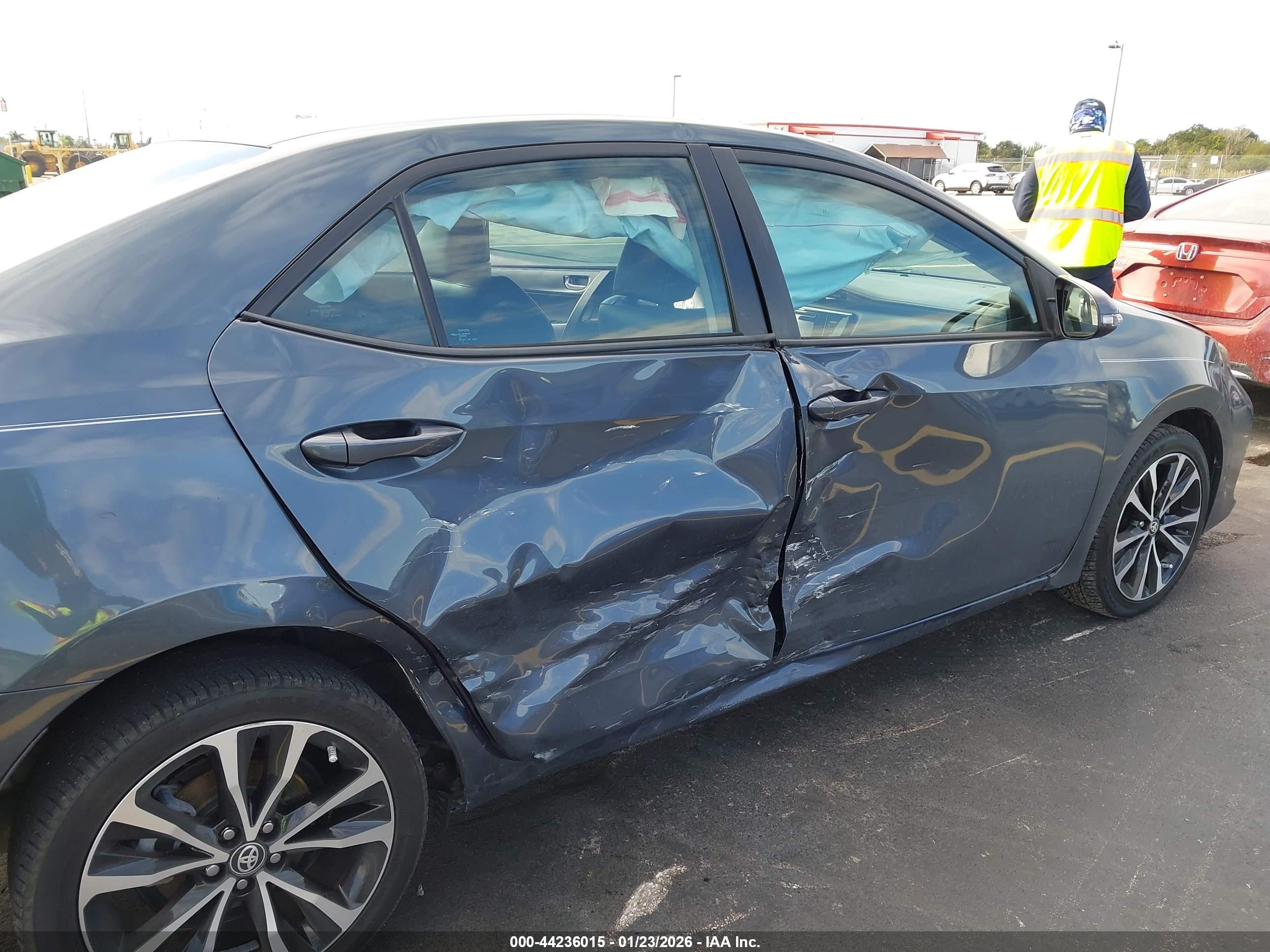 TOYOTA COROLLA image 6