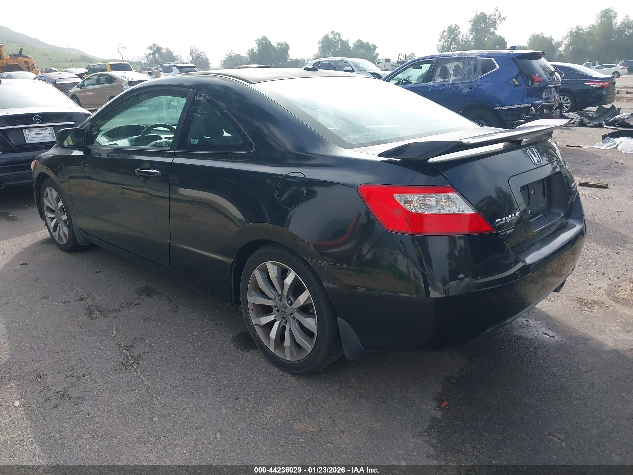HONDA CIVIC image 3