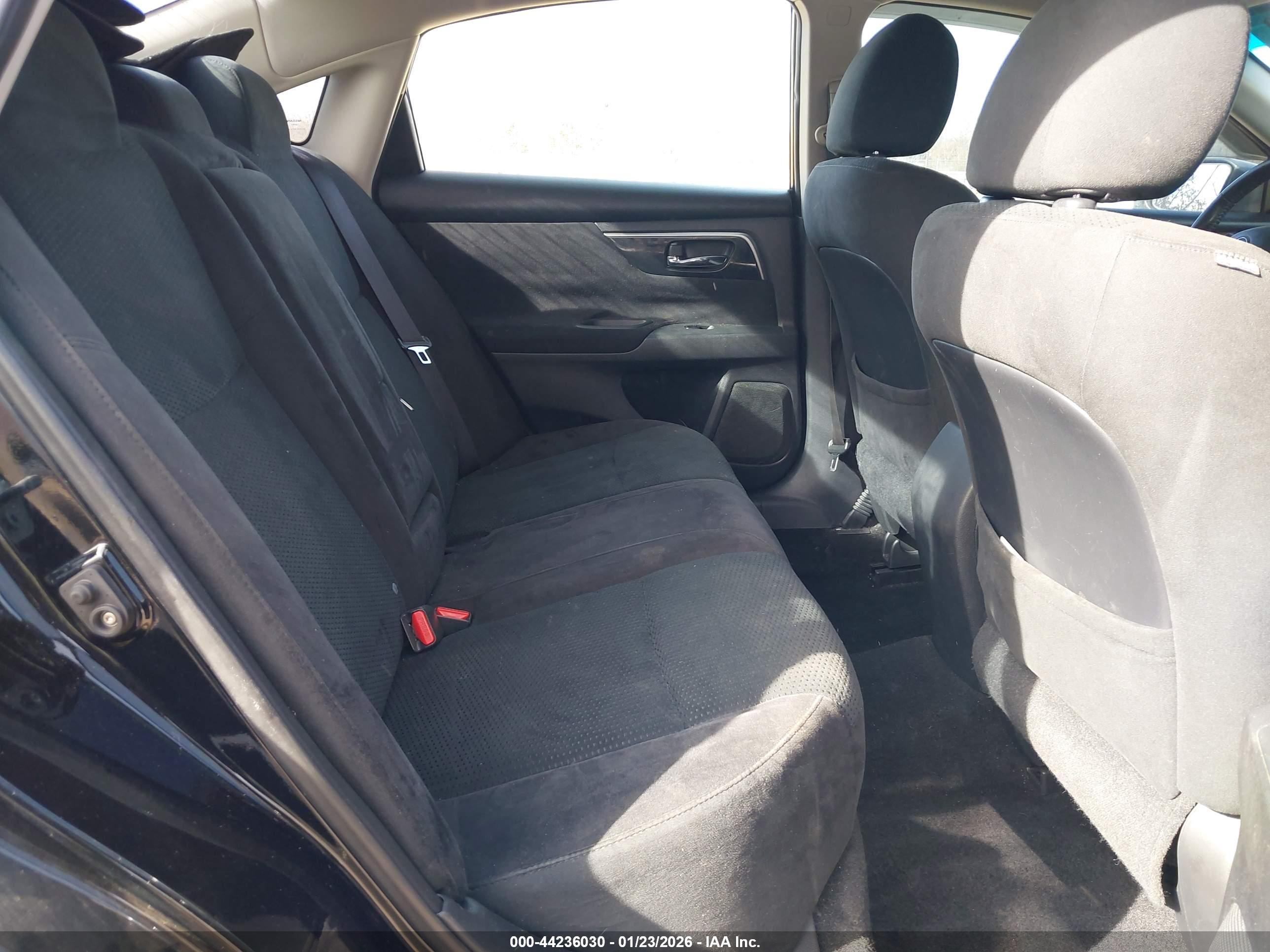 NISSAN ALTIMA image 8