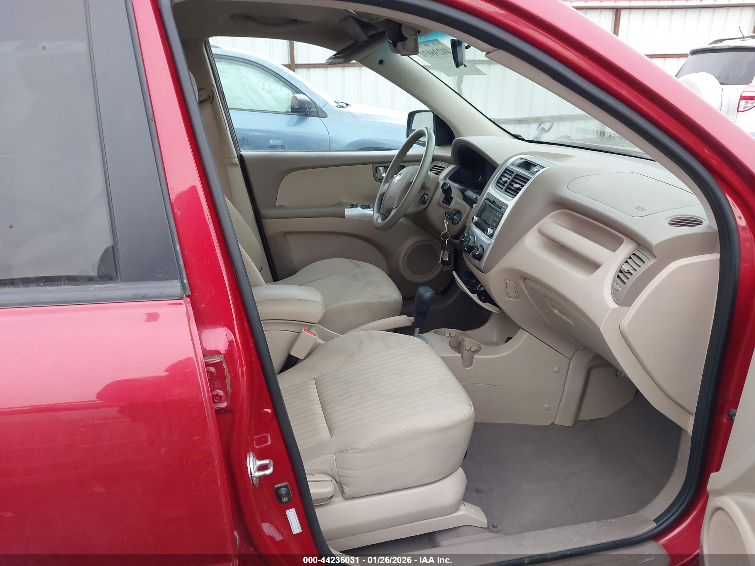 KIA SPORTAGE image 5