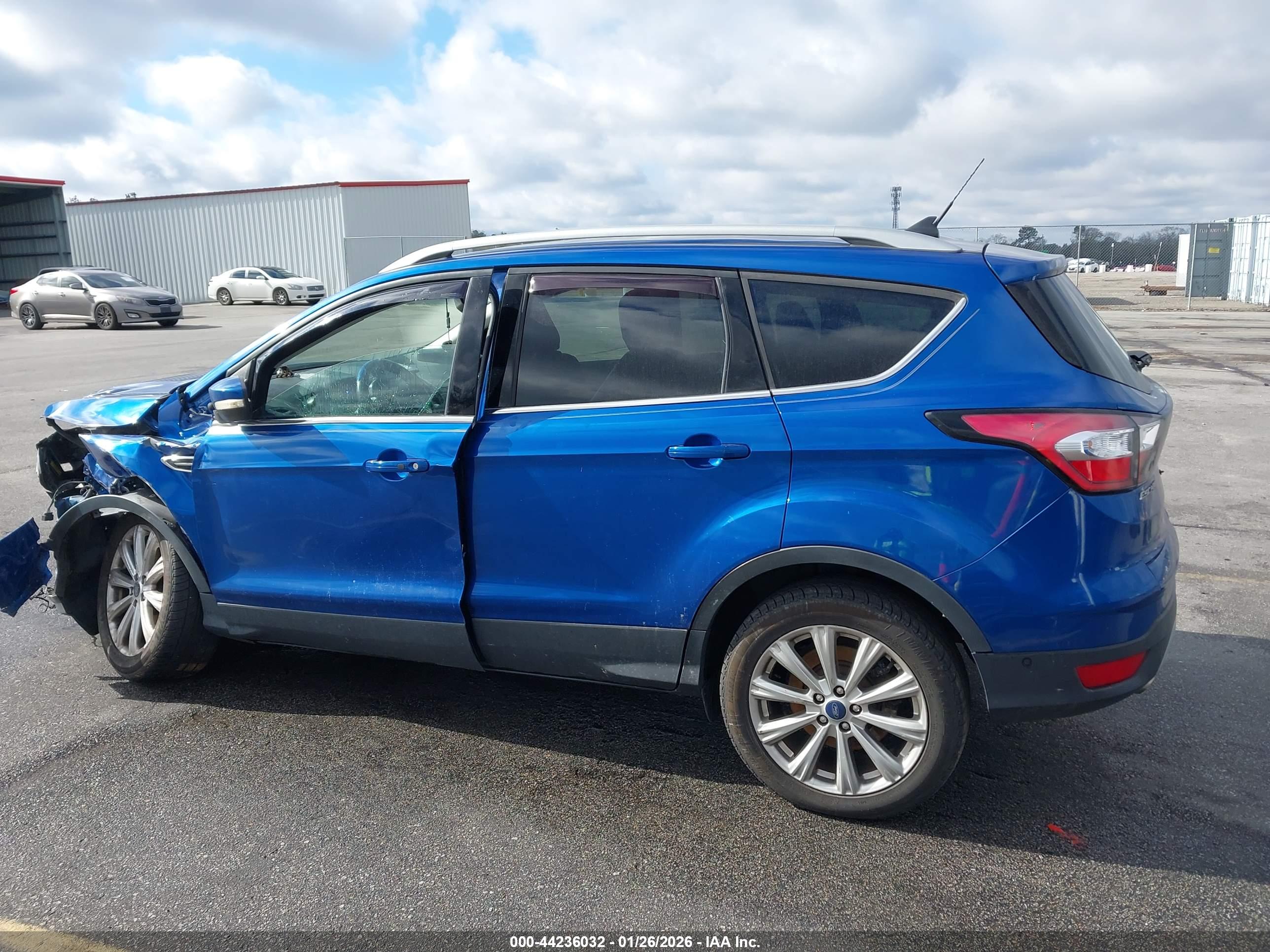FORD ESCAPE image 3