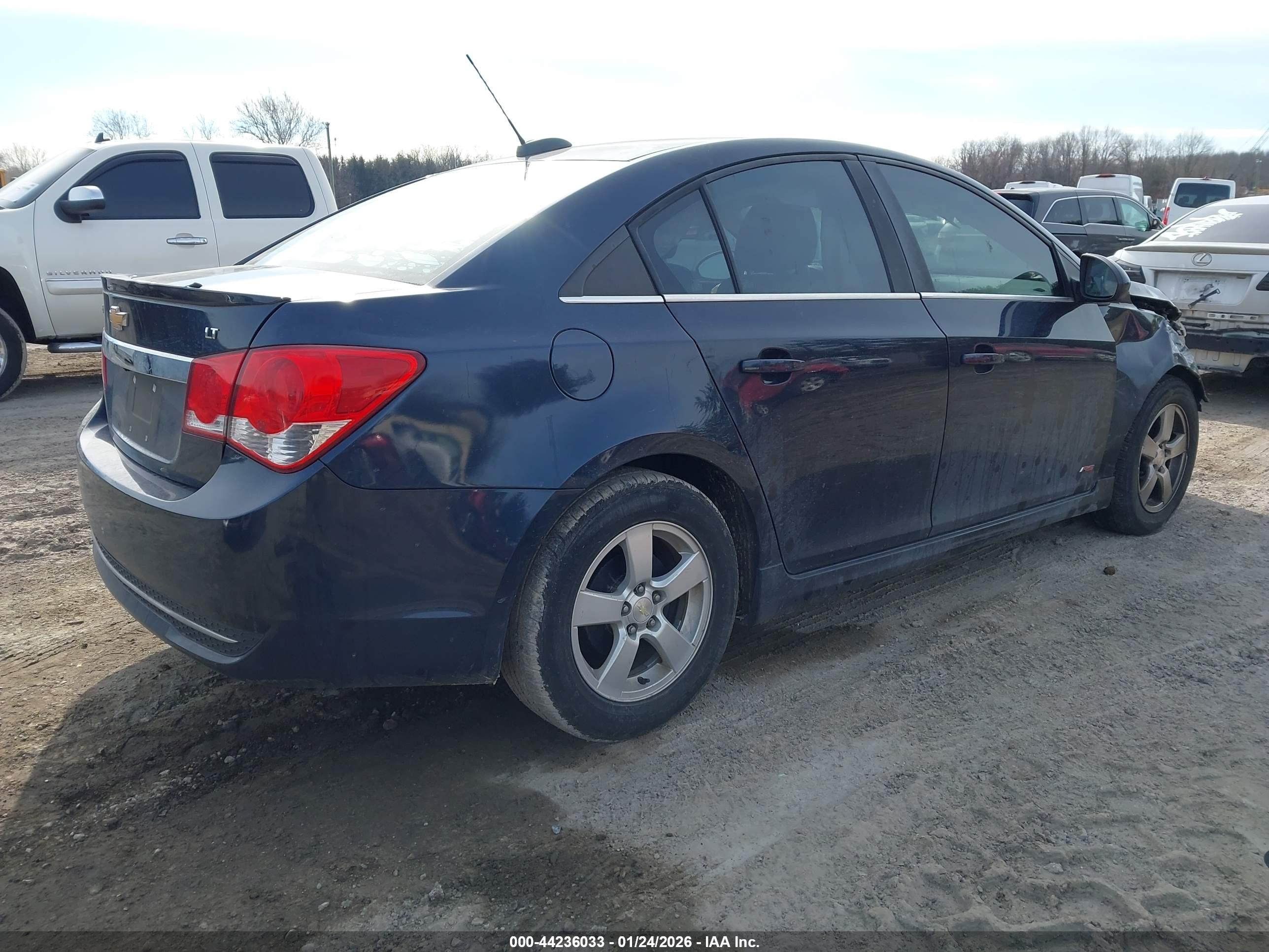 CHEVROLET CRUZE image 4