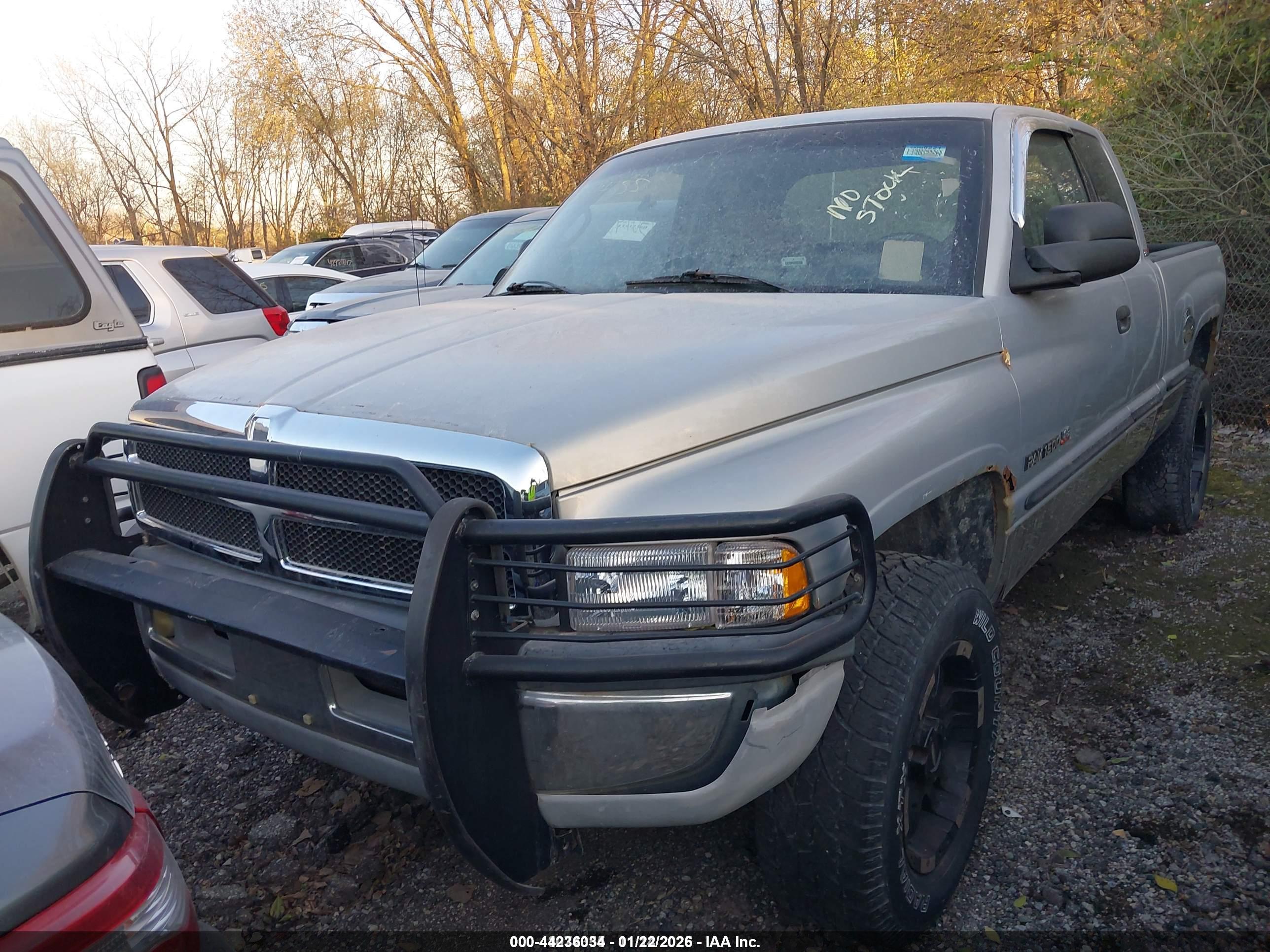 DODGE RAM image 6
