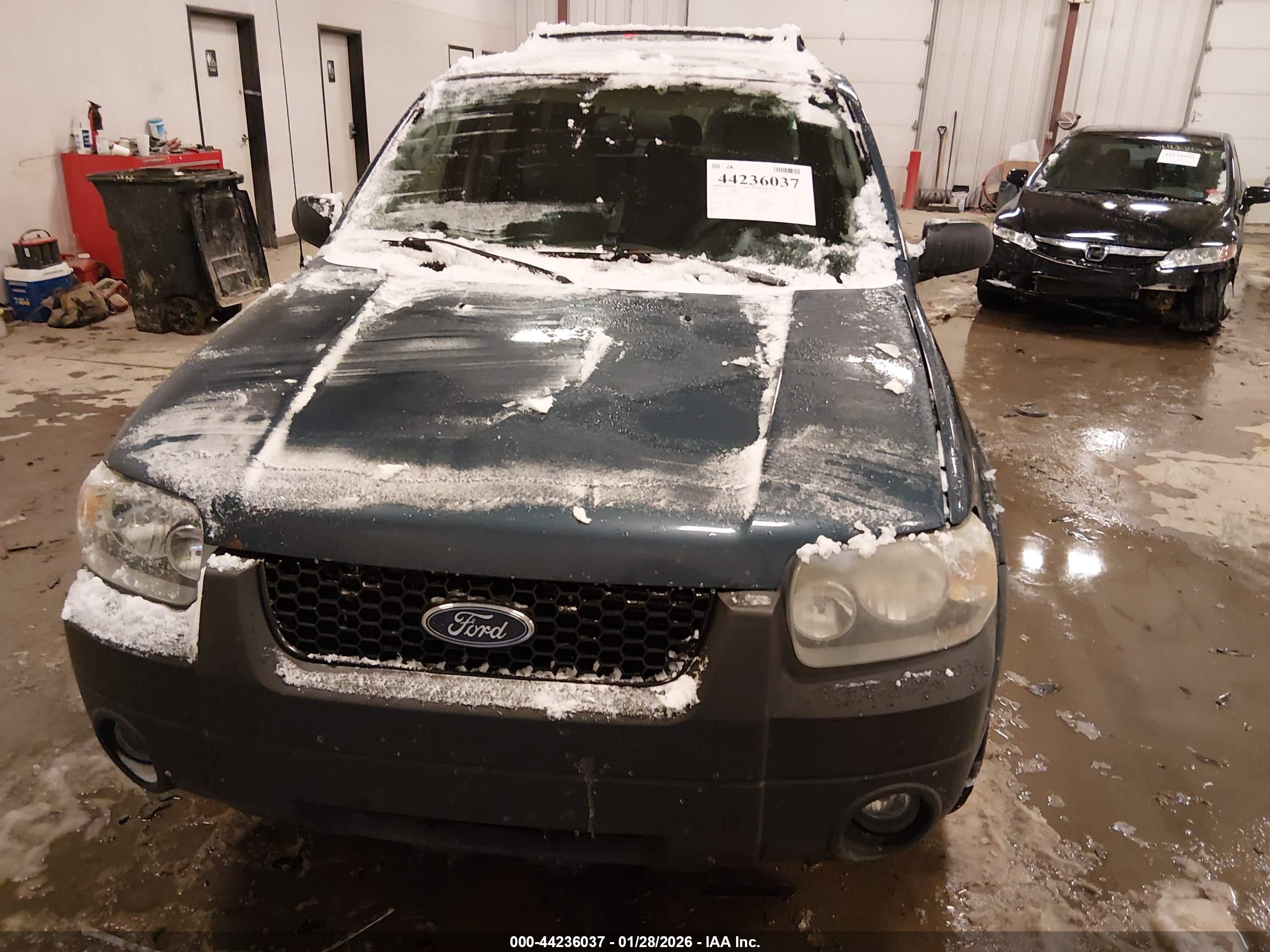FORD ESCAPE image 6