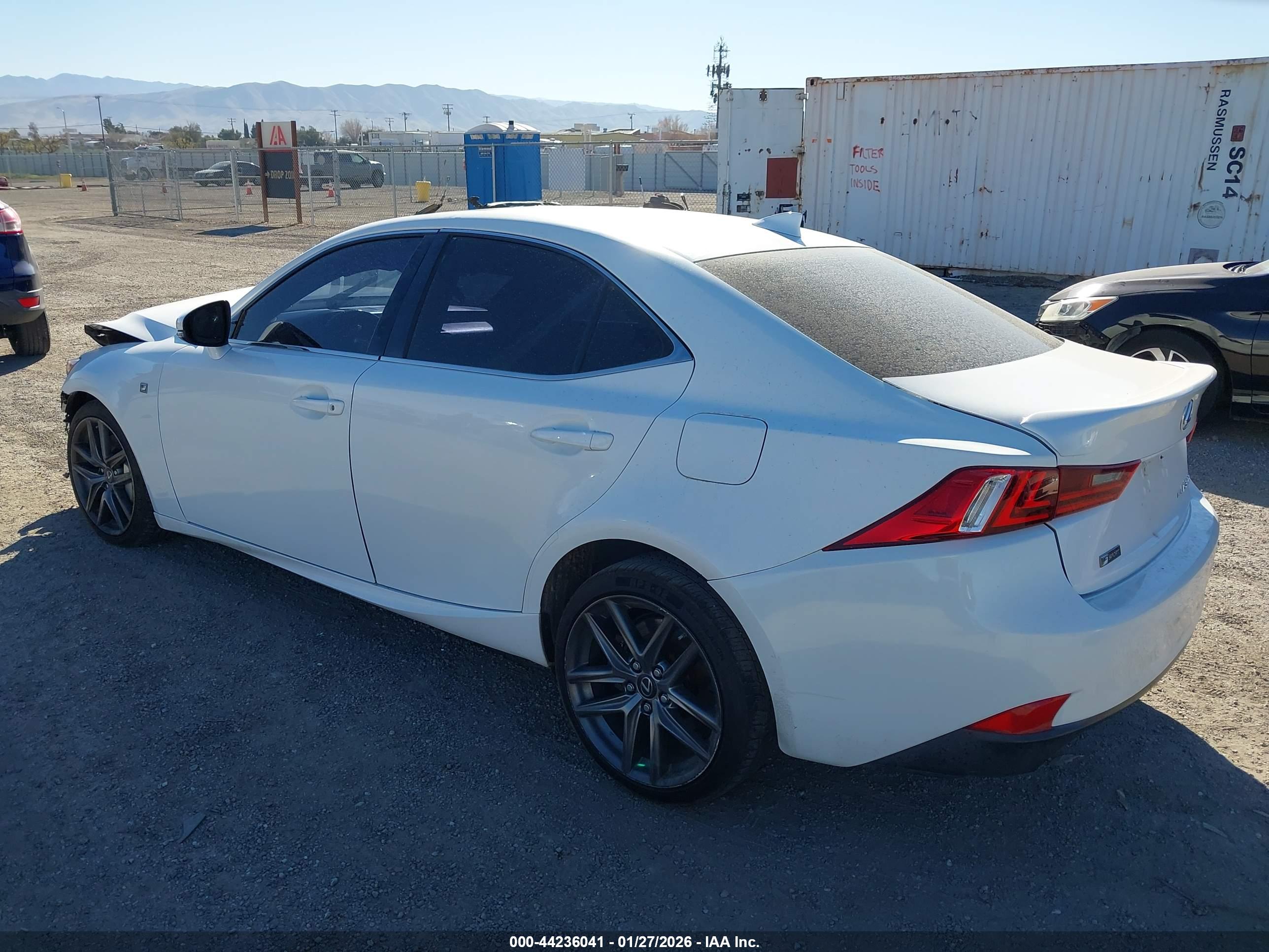 LEXUS IS image 3