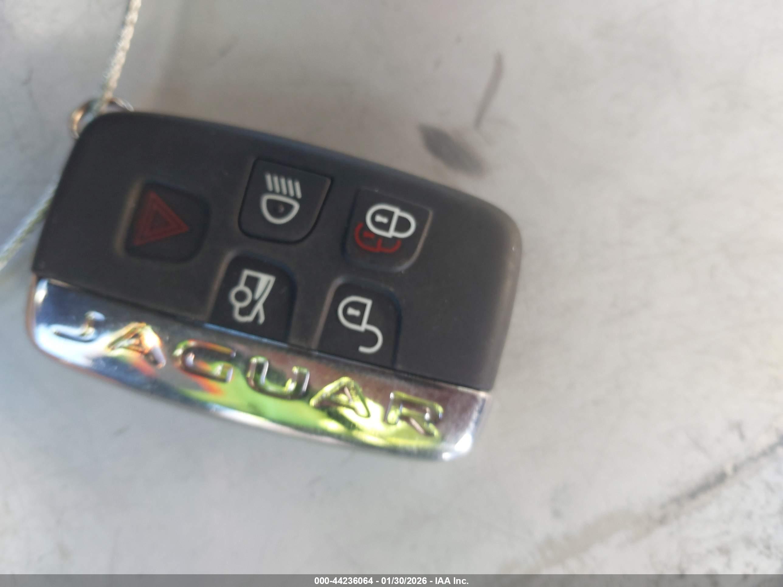 JAGUAR XF image 11