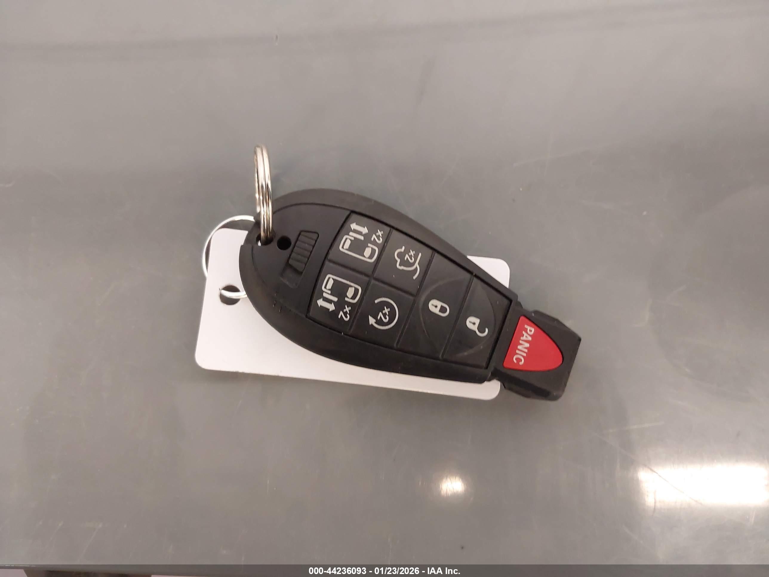 CHRYSLER TOWN image 11