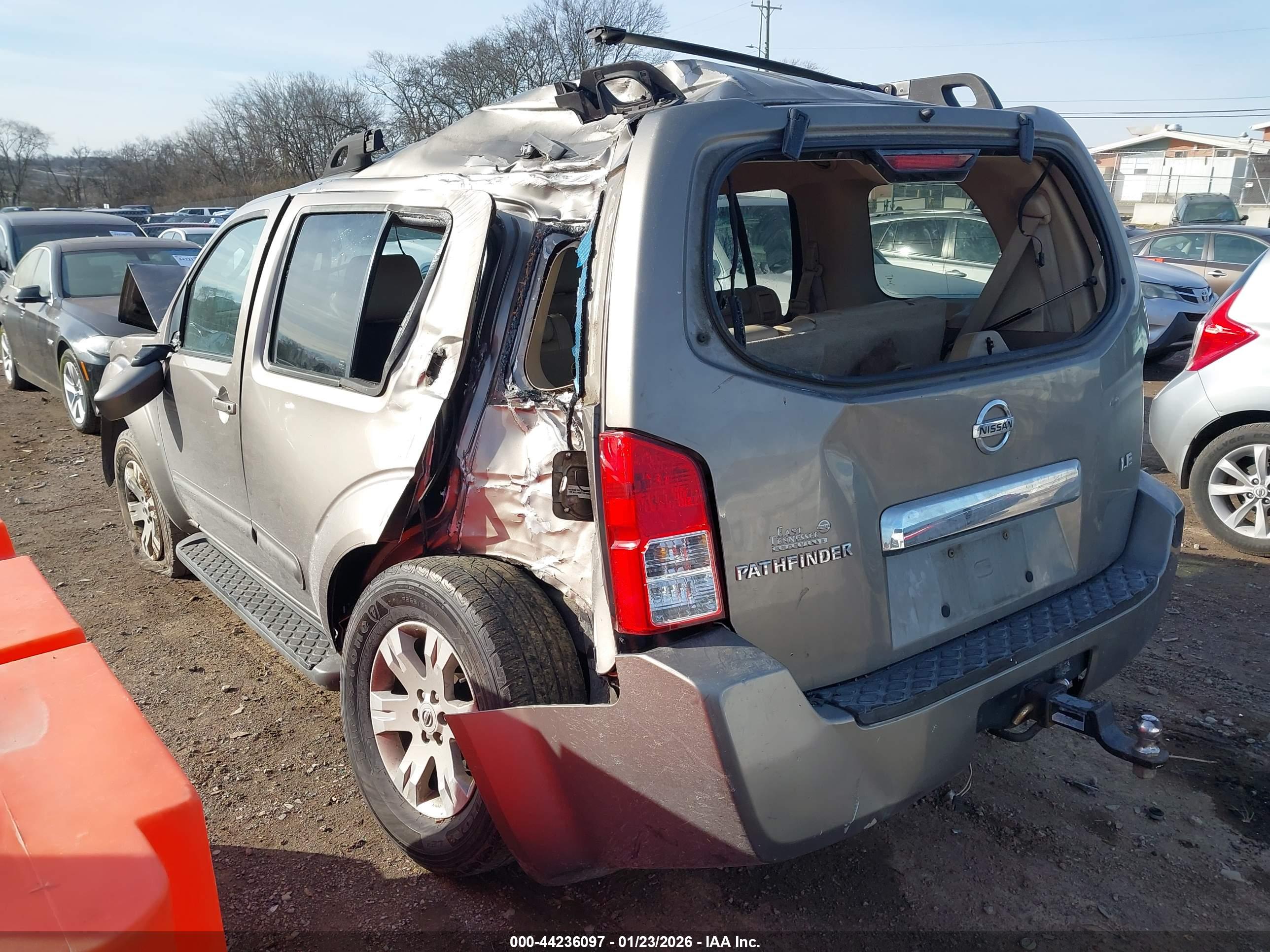 NISSAN PATHFINDER image 3