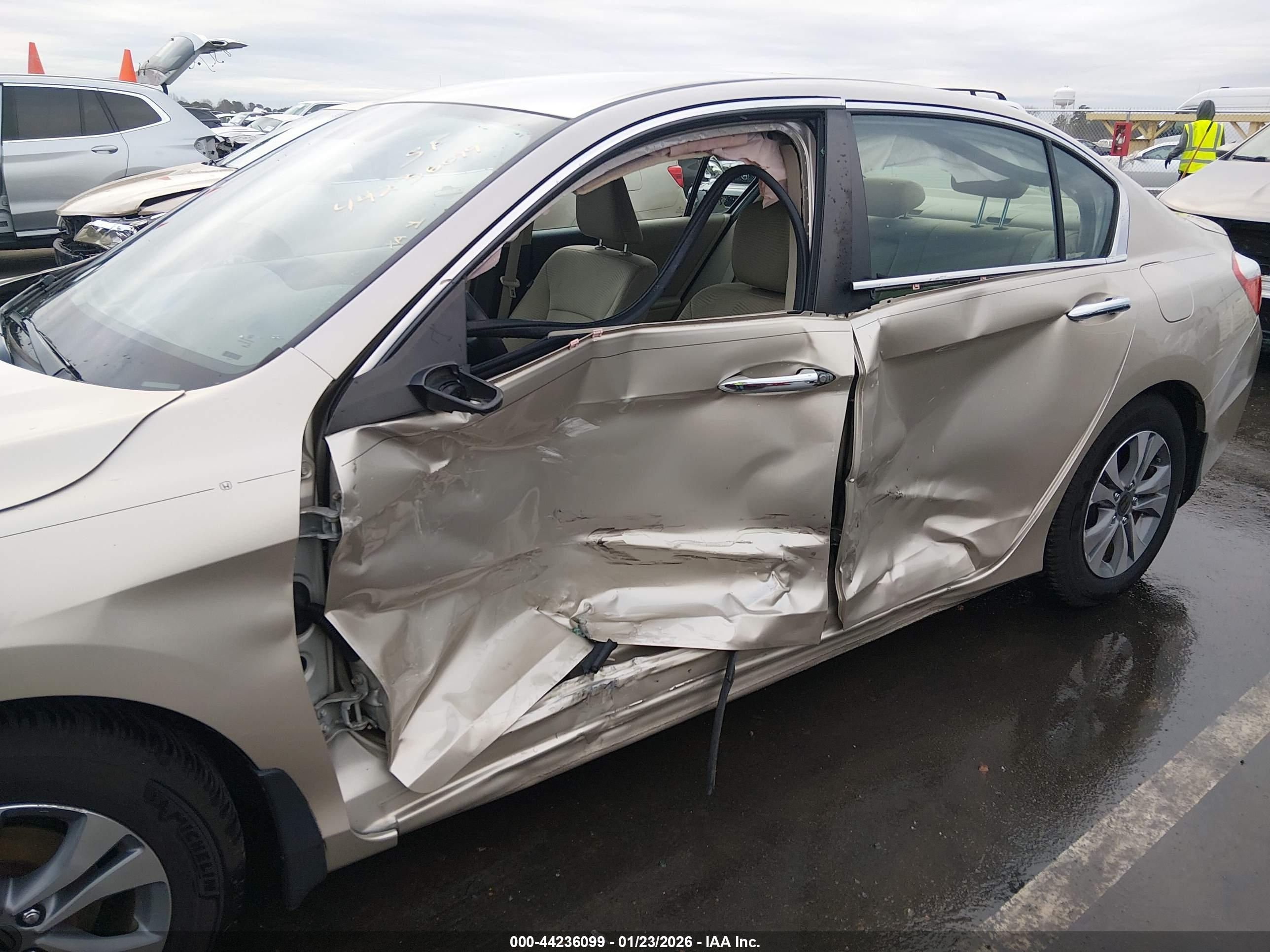 HONDA ACCORD image 6