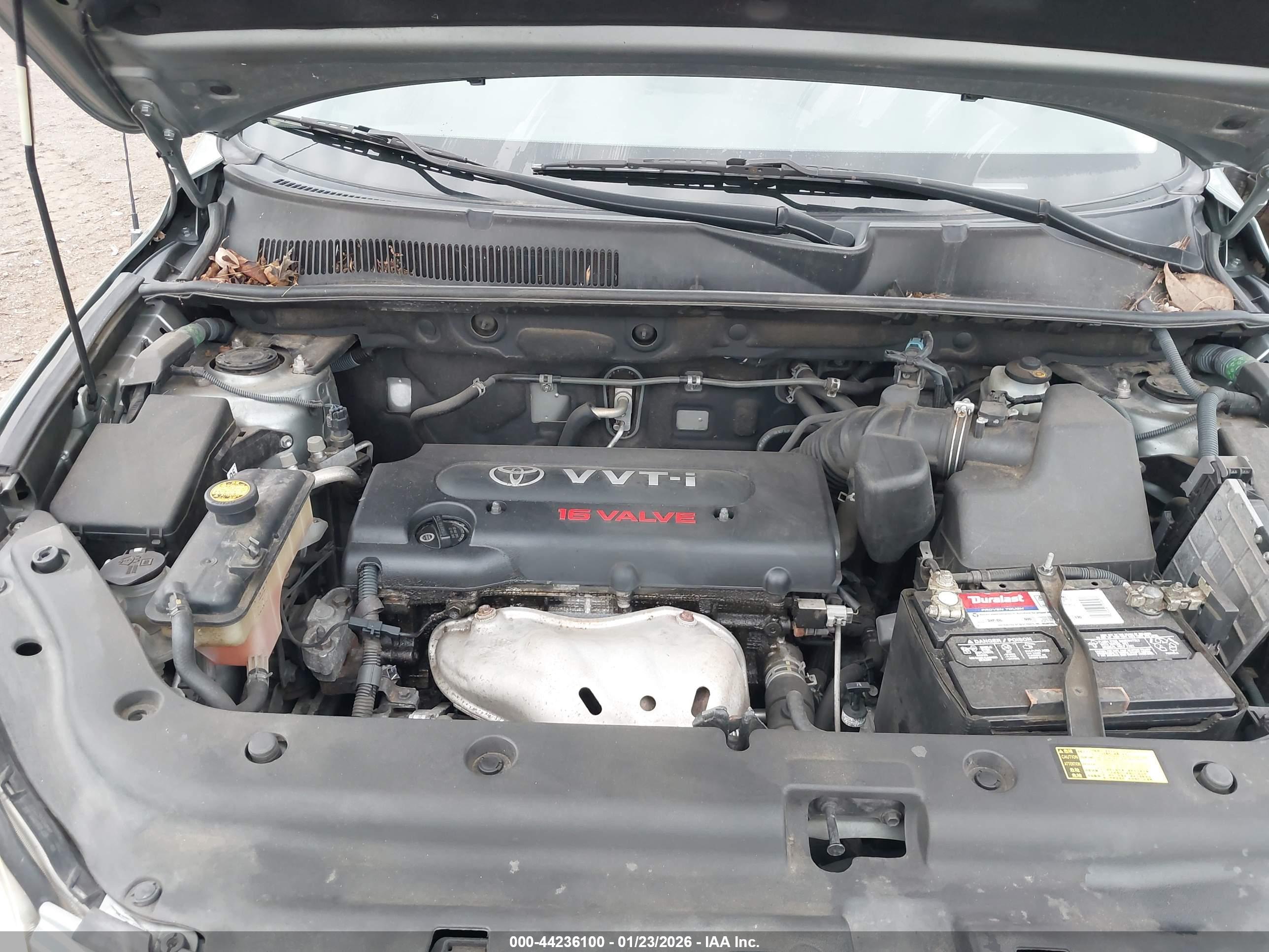 TOYOTA RAV4 image 10