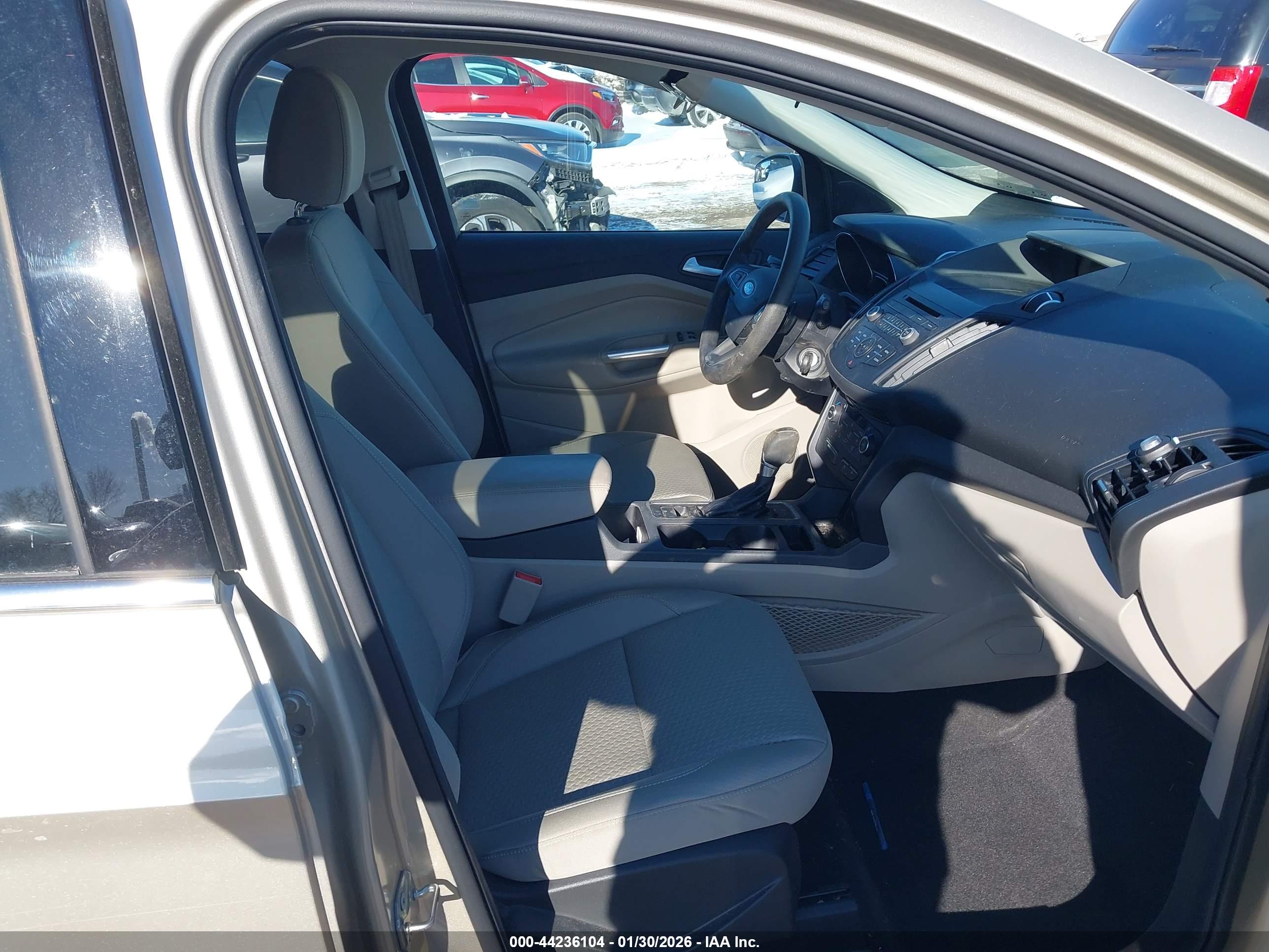FORD ESCAPE image 5