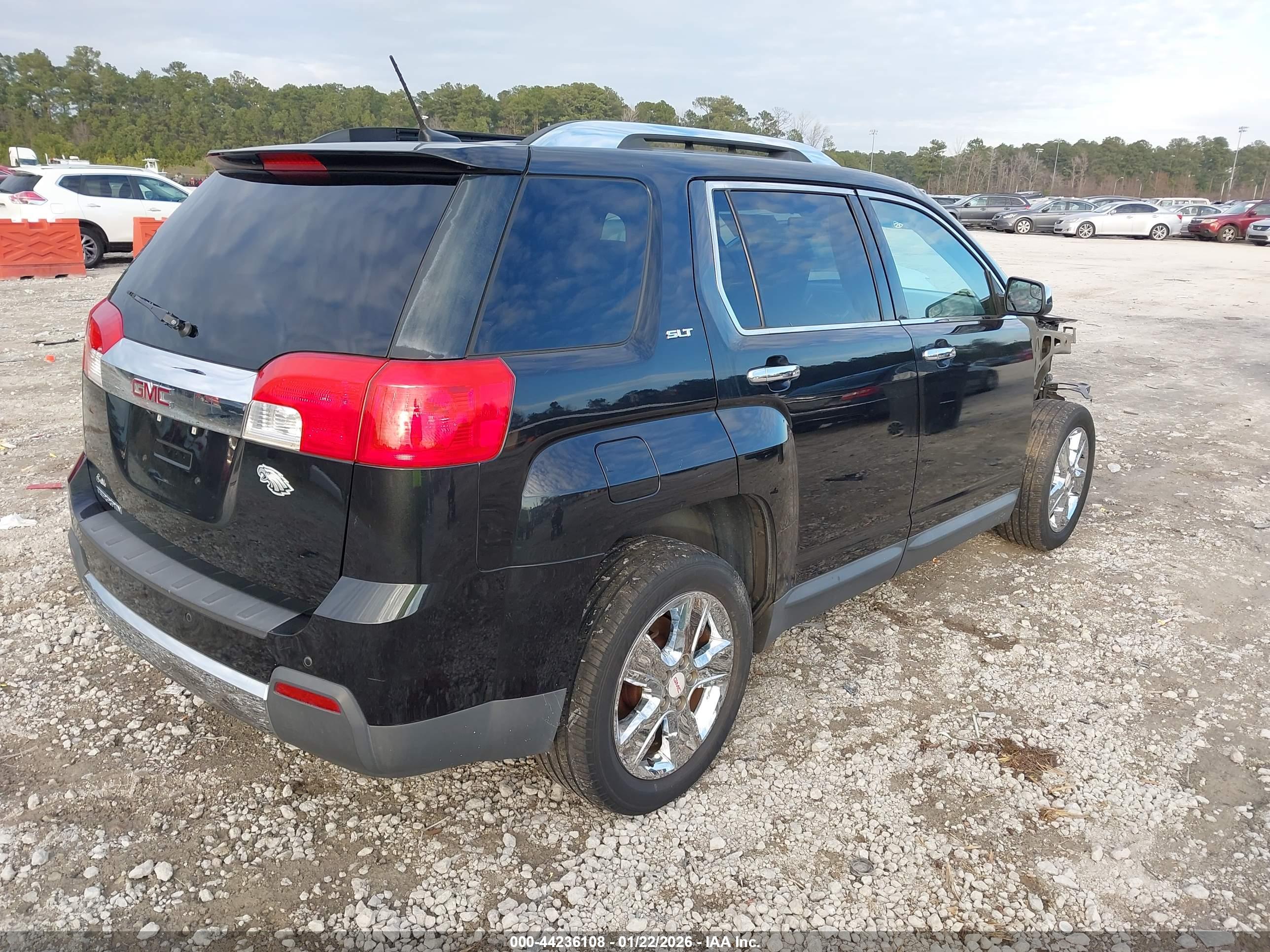 GMC TERRAIN image 4