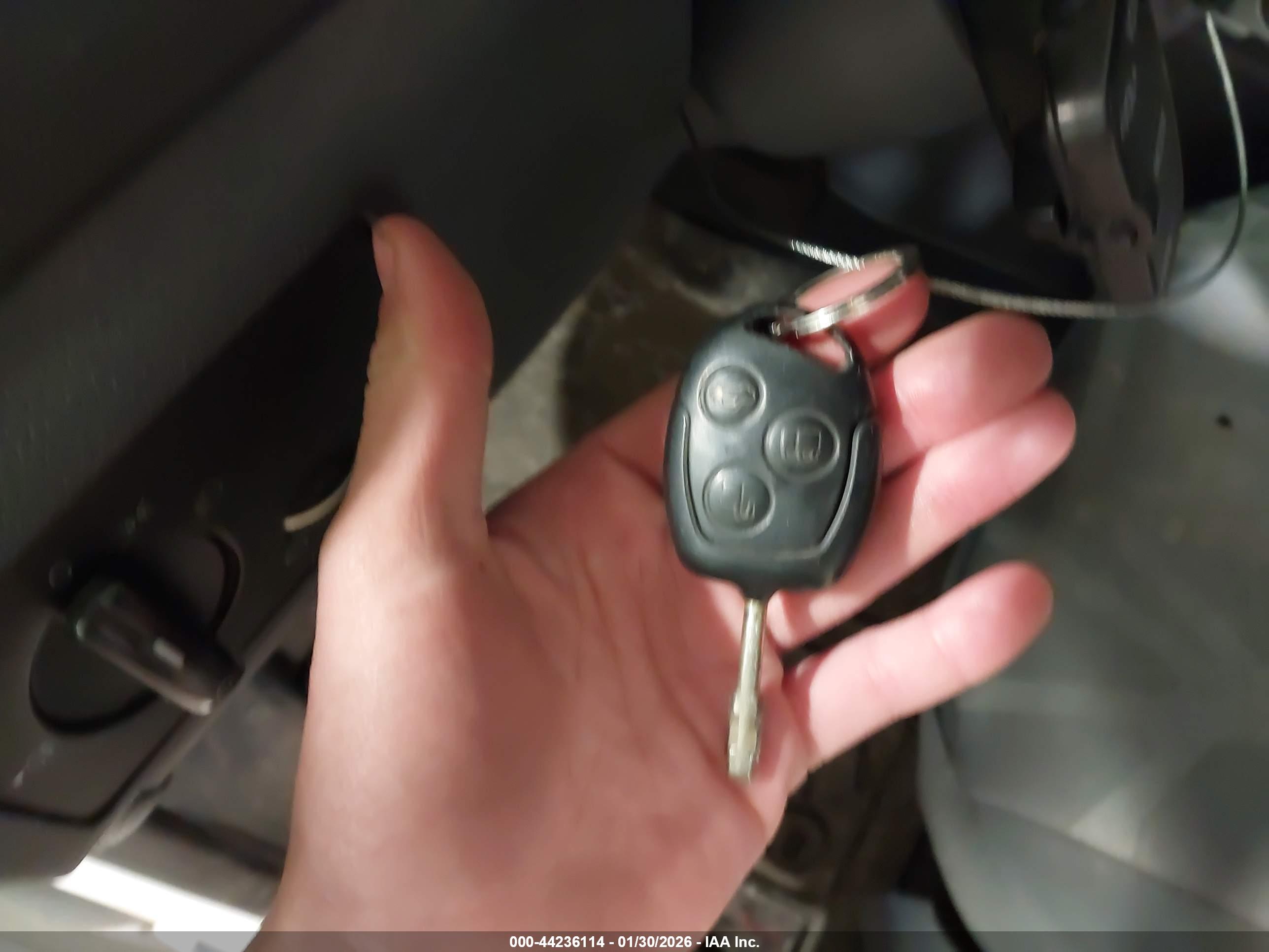 FORD TRANSIT image 11