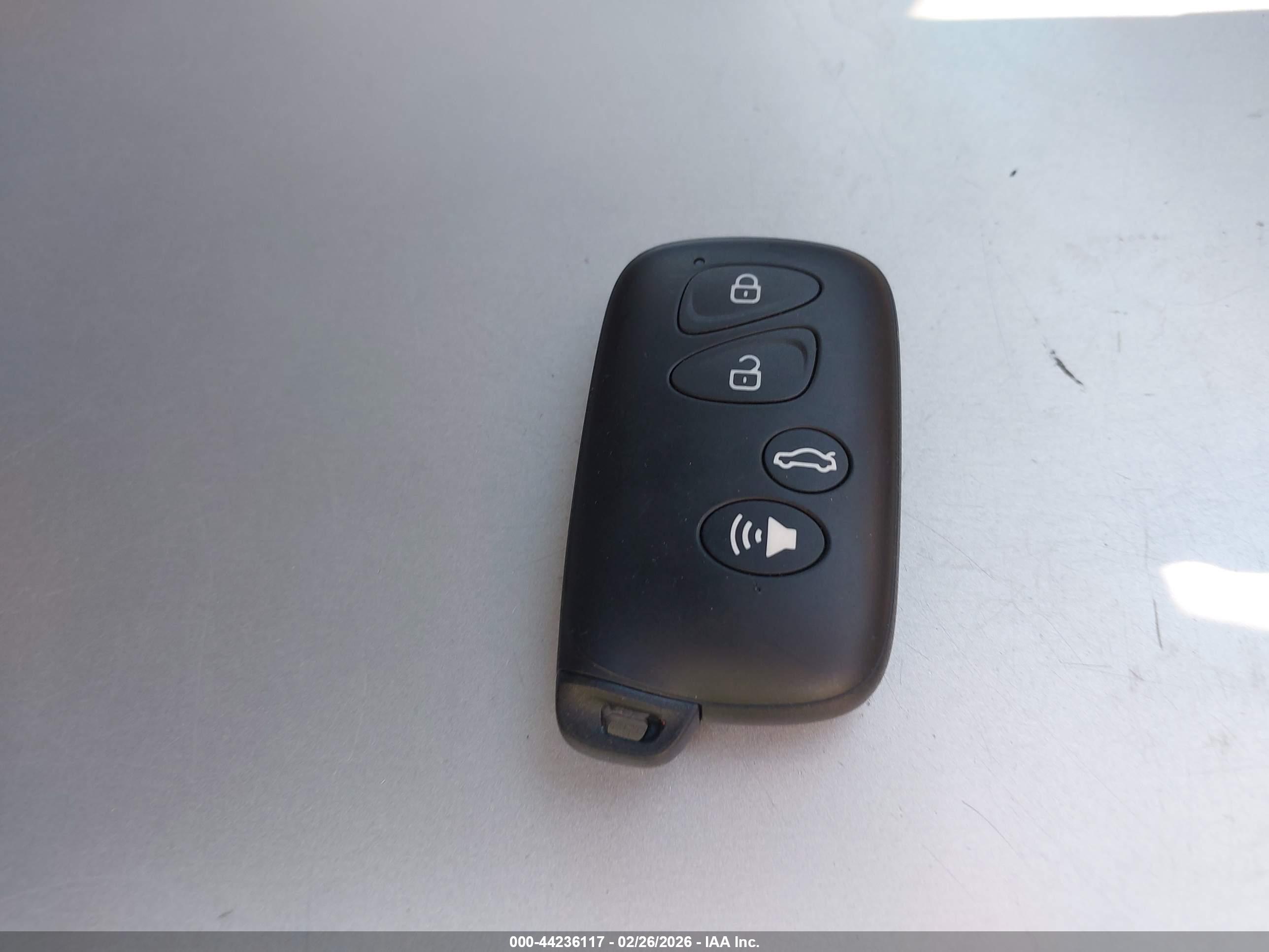 LEXUS ES image 11