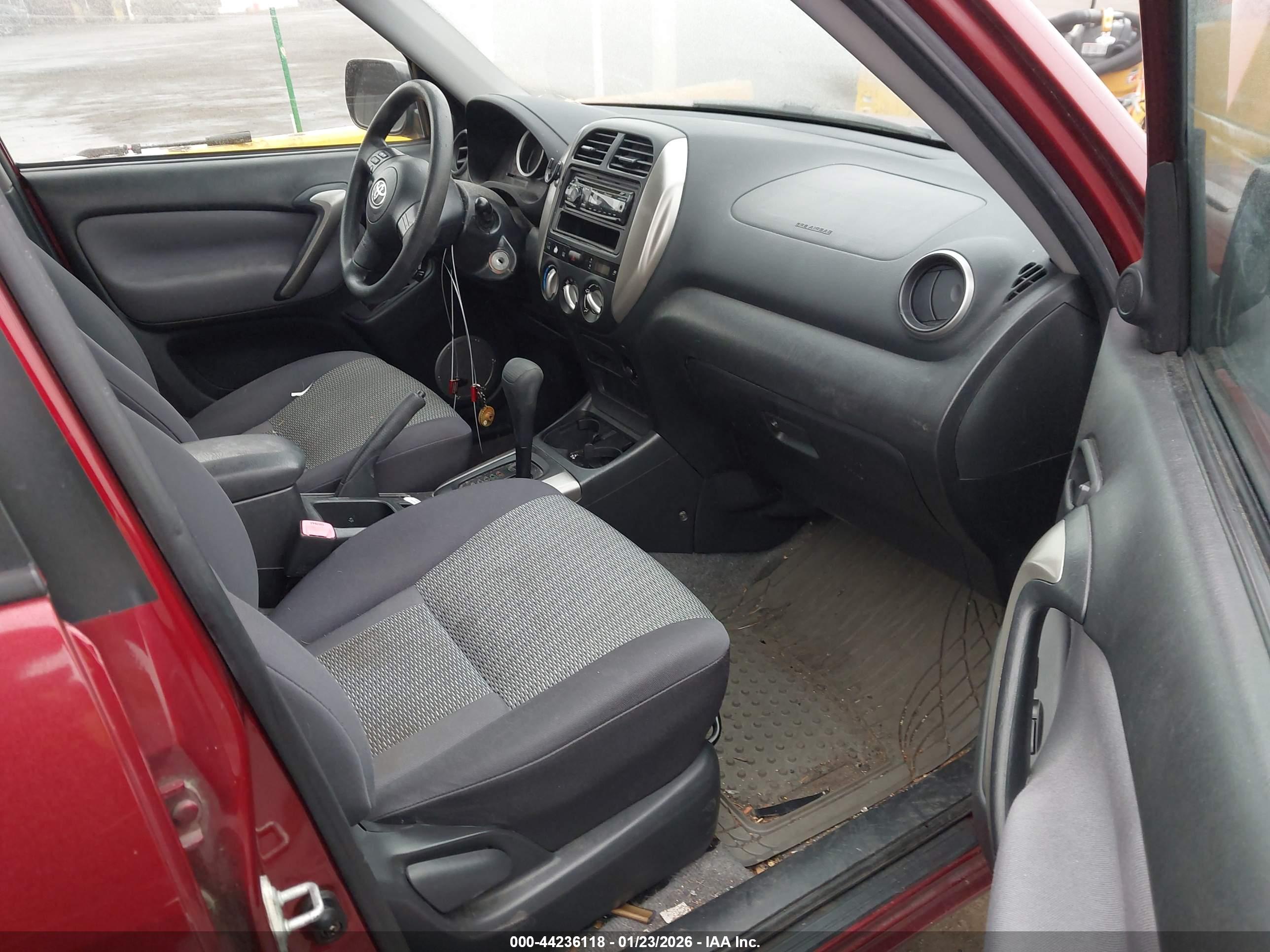 TOYOTA RAV4 image 5