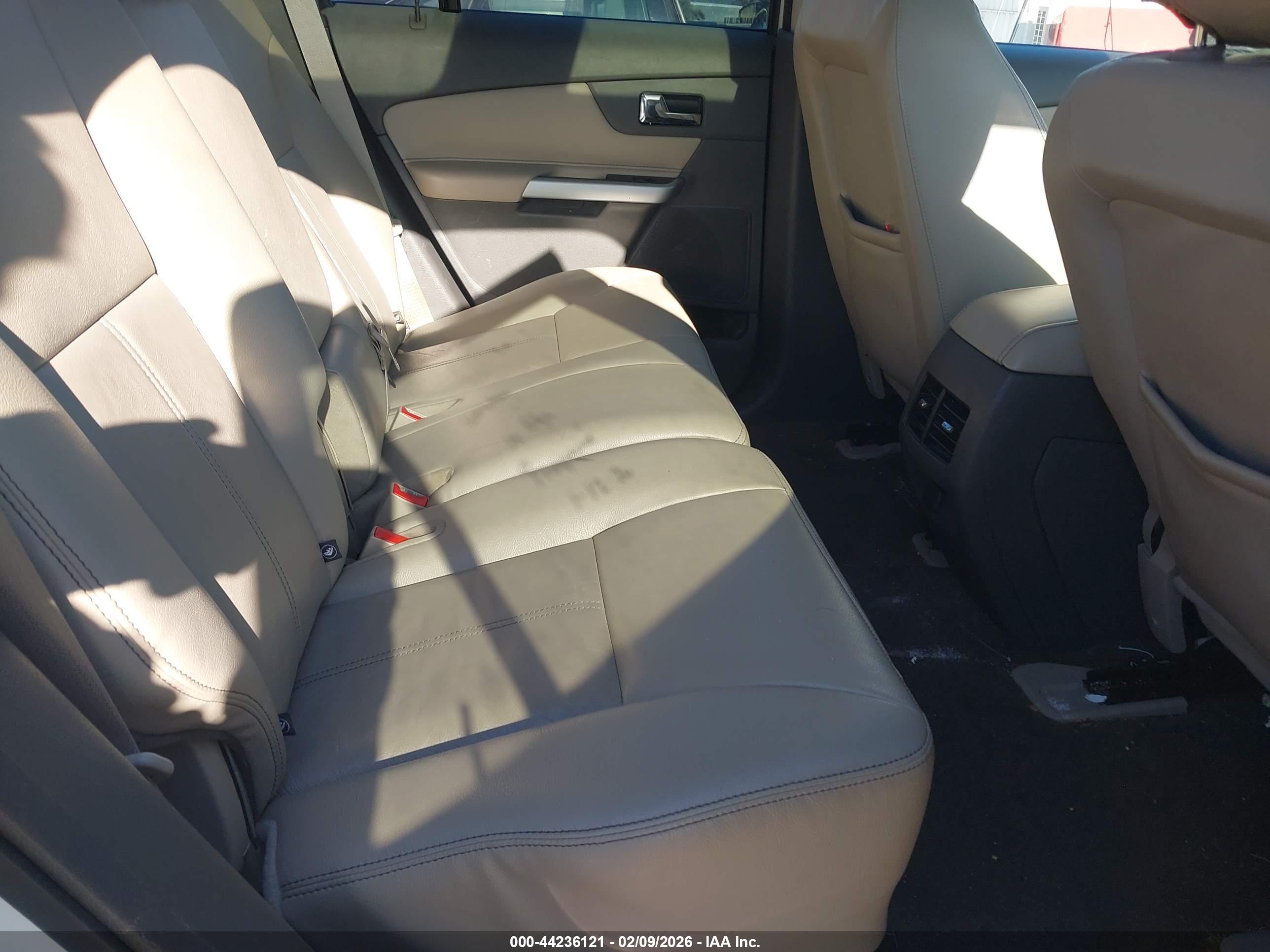 FORD EDGE image 8