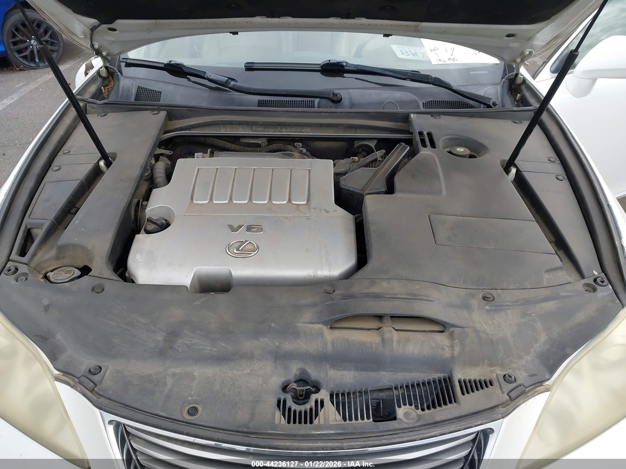 LEXUS ES image 10