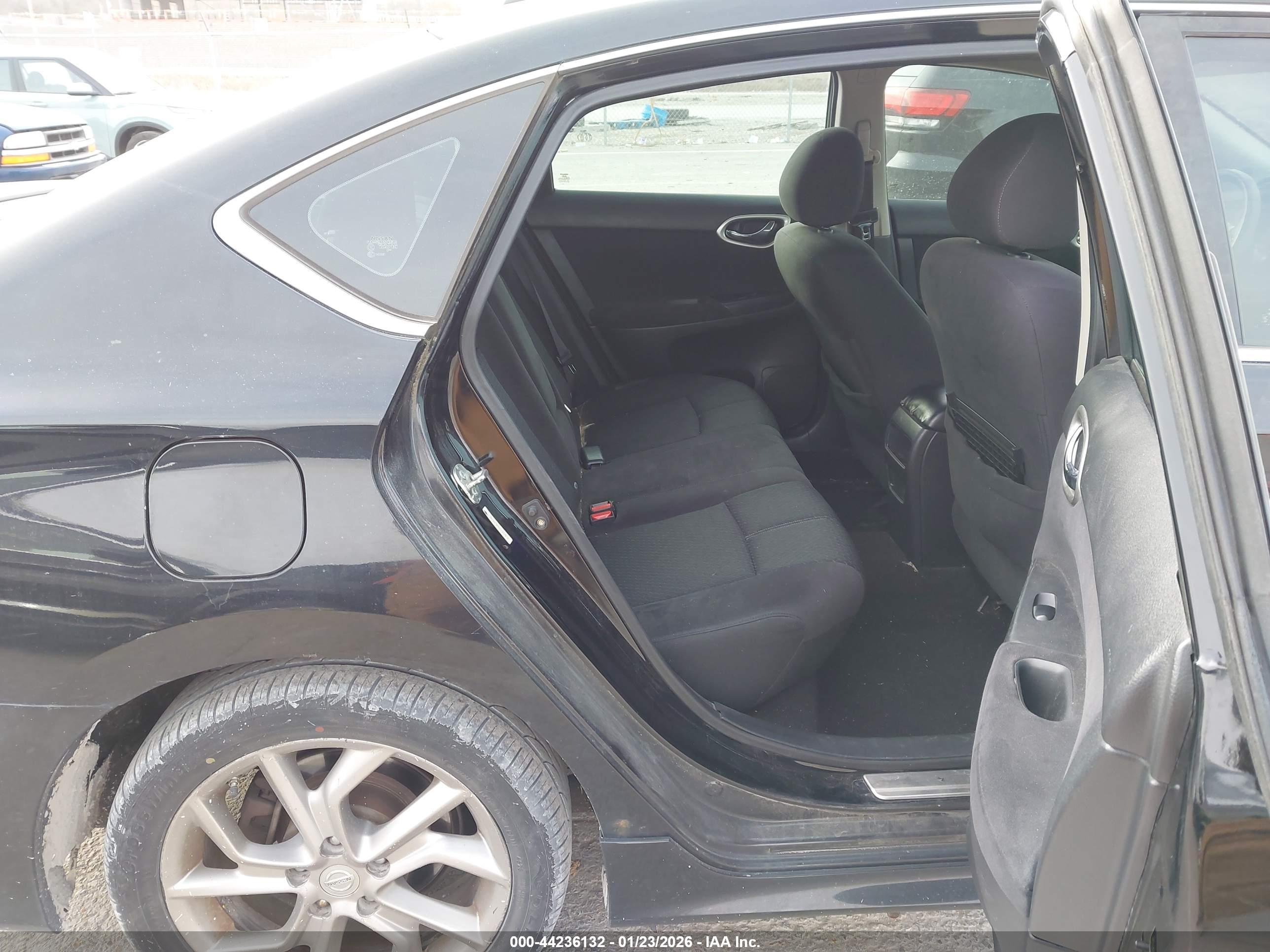 NISSAN SENTRA image 8