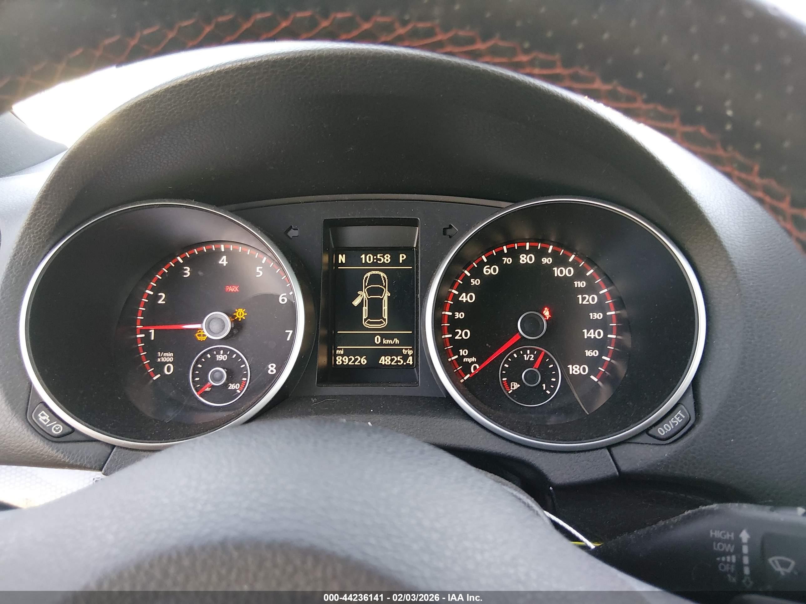 VOLKSWAGEN GTI image 7