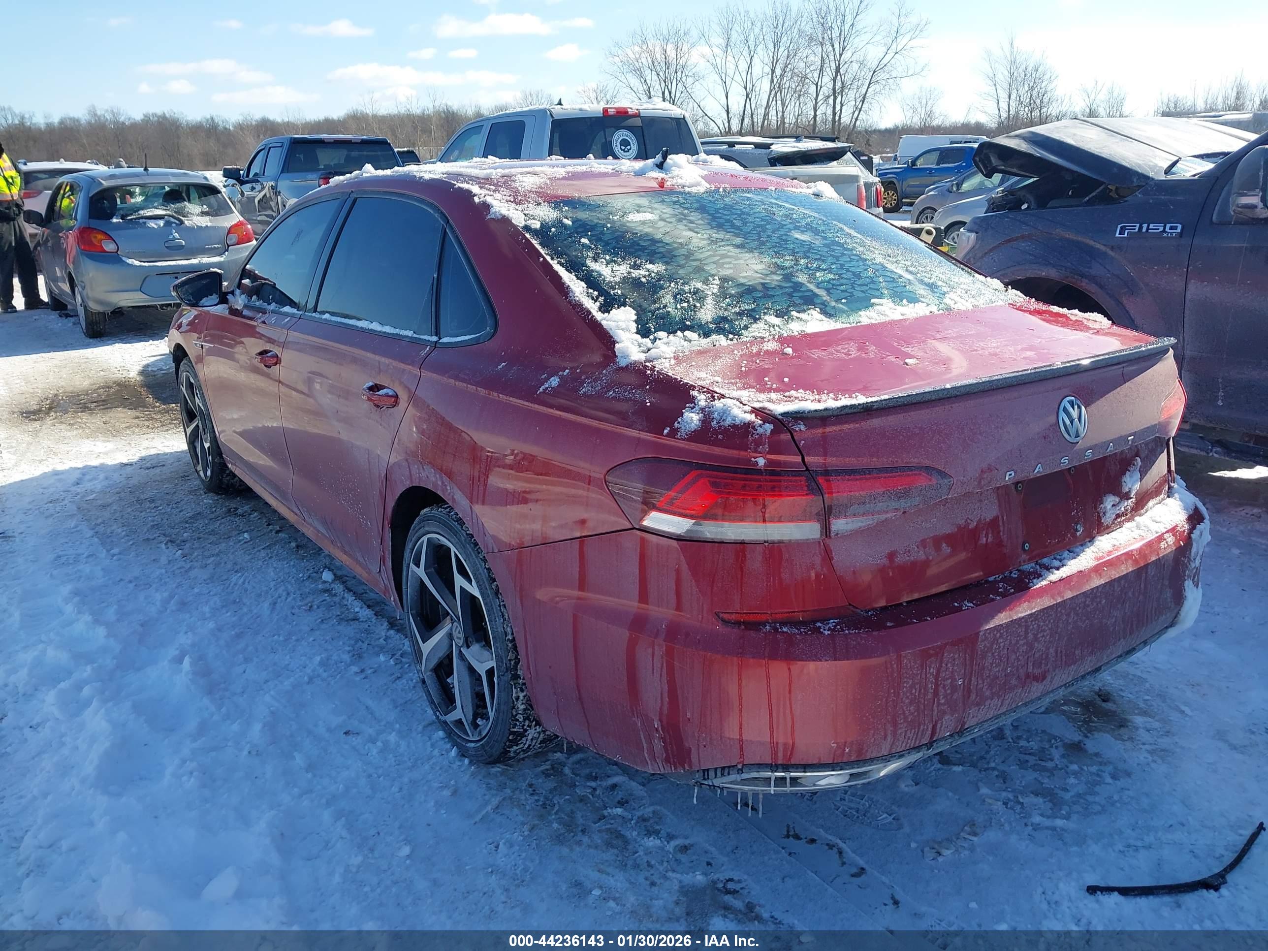 VOLKSWAGEN PASSAT image 3