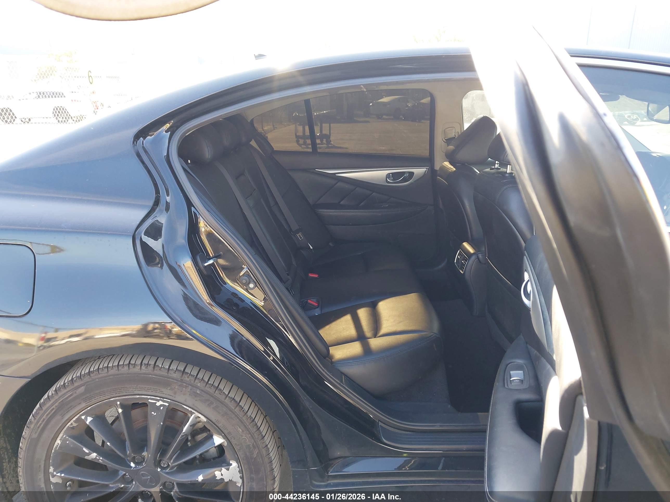 INFINITI Q50 image 8