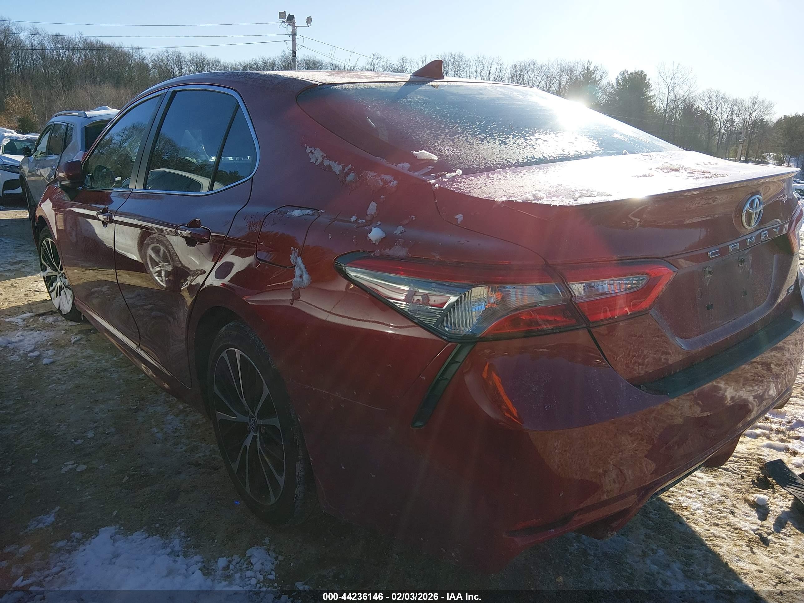 TOYOTA CAMRY image 3