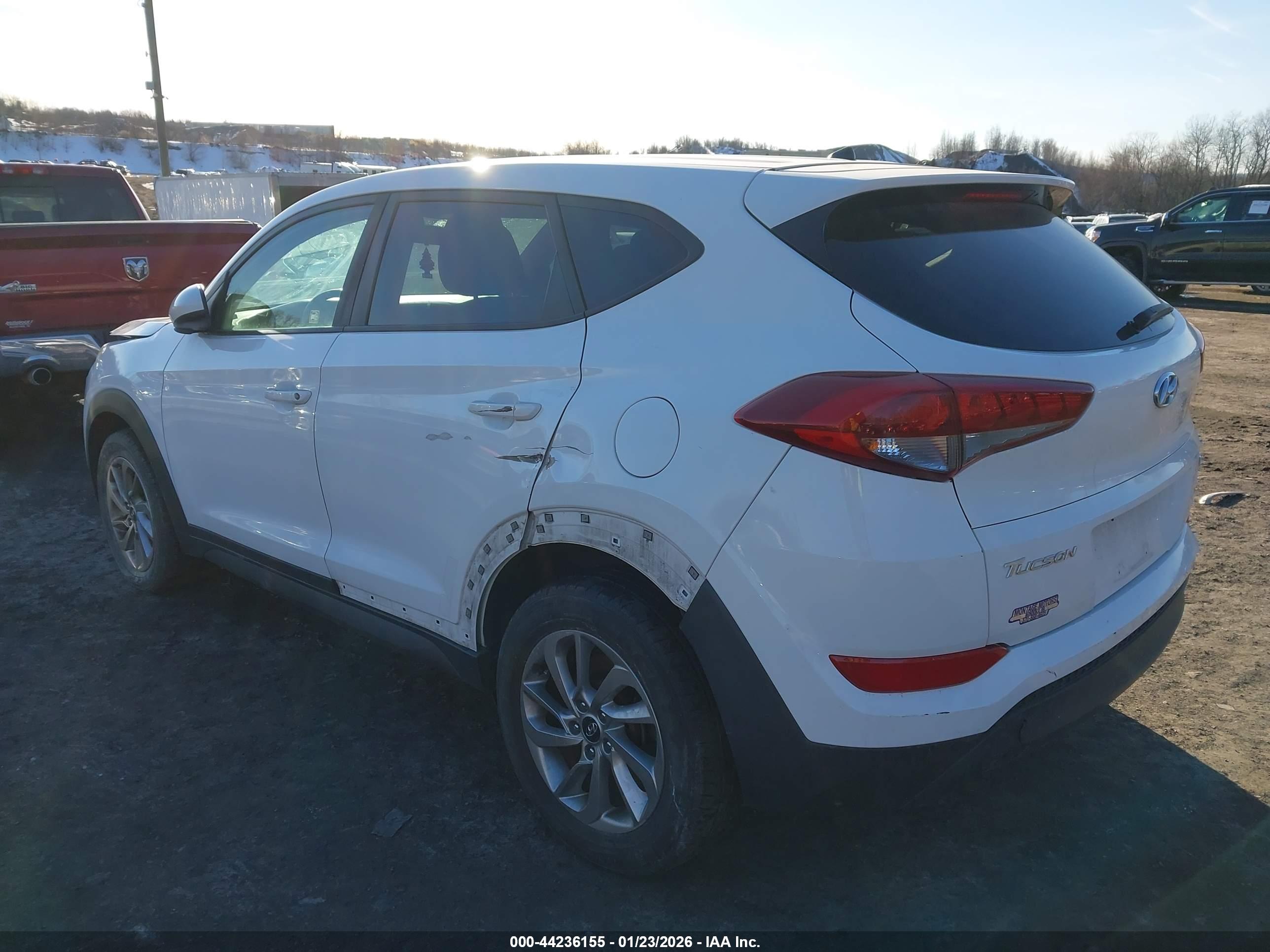 HYUNDAI TUCSON image 3