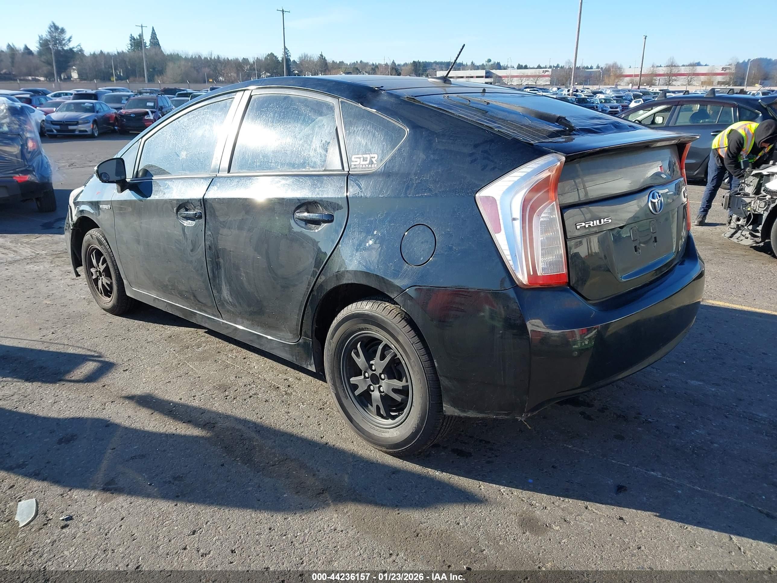 TOYOTA PRIUS image 3