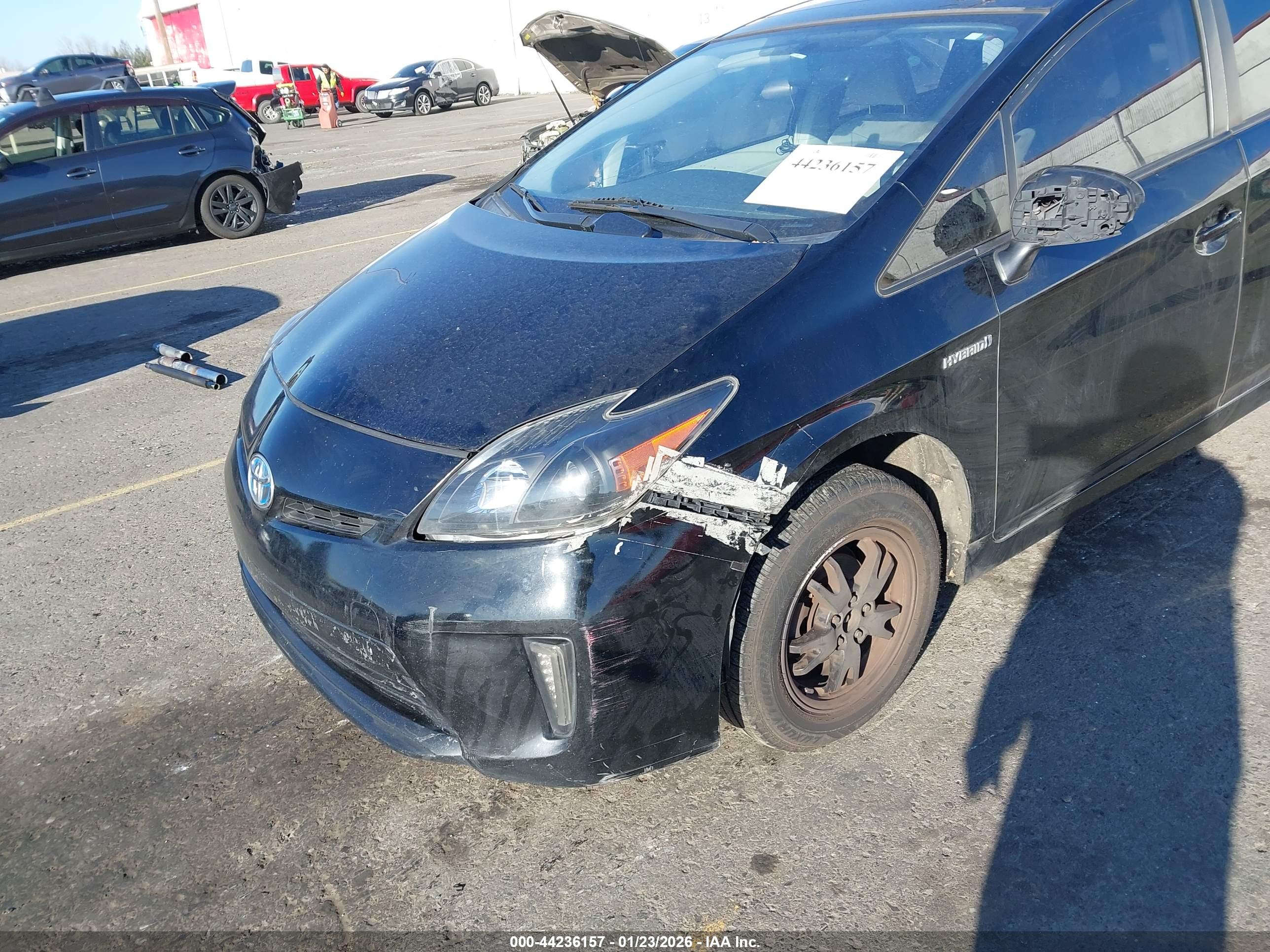 TOYOTA PRIUS image 6