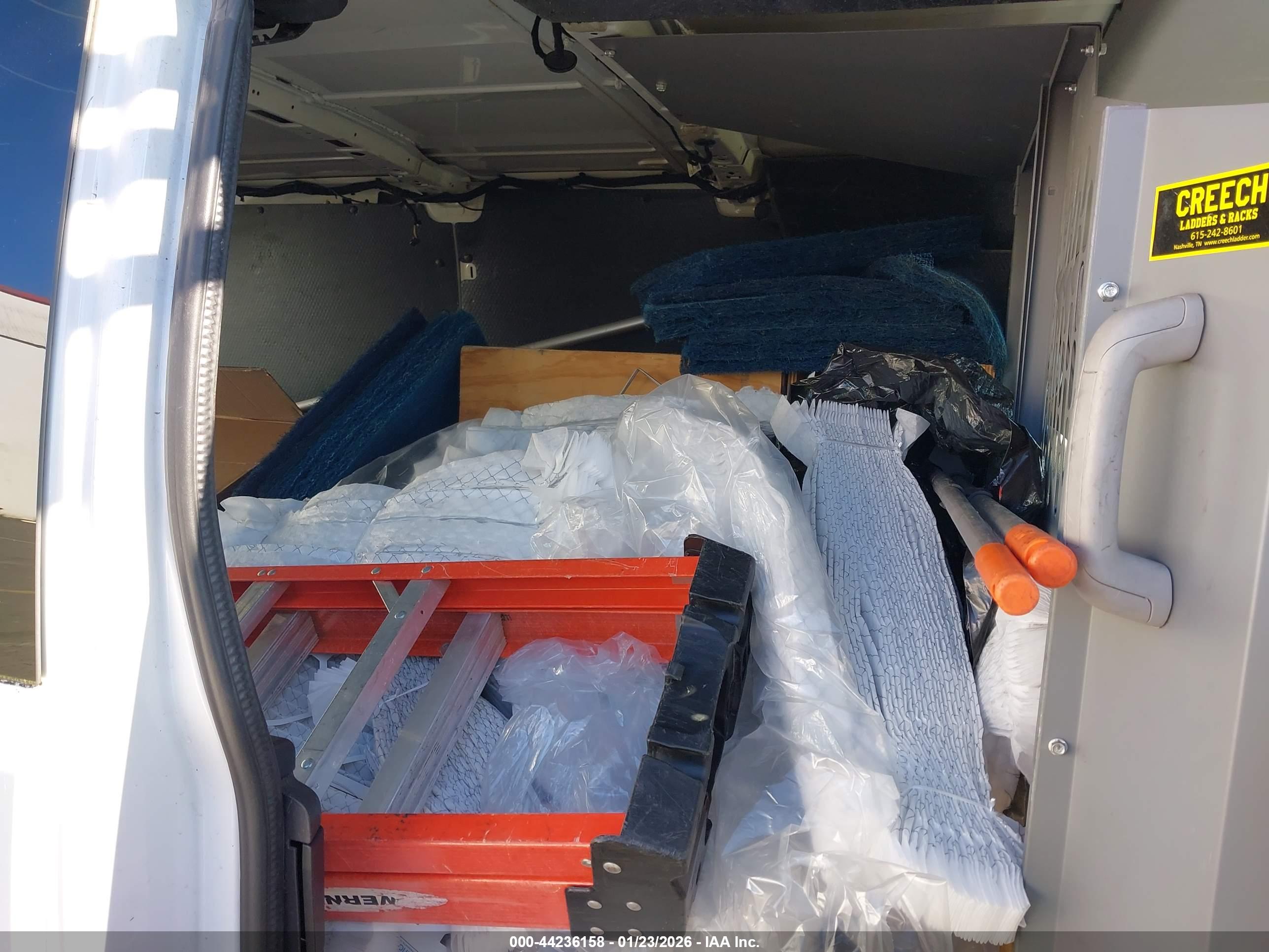 FORD TRANSIT-150 image 8