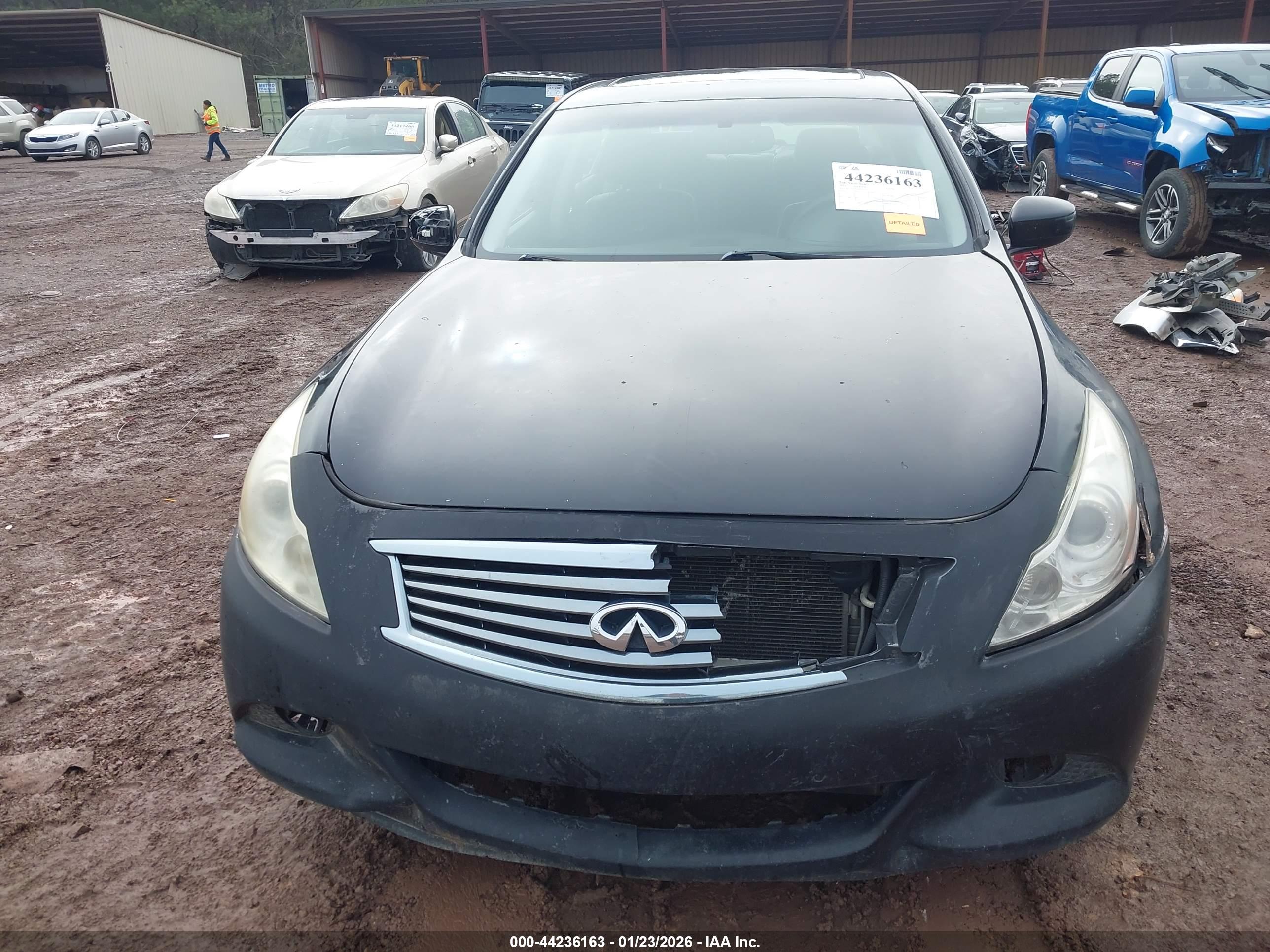 INFINITI G37X image 6