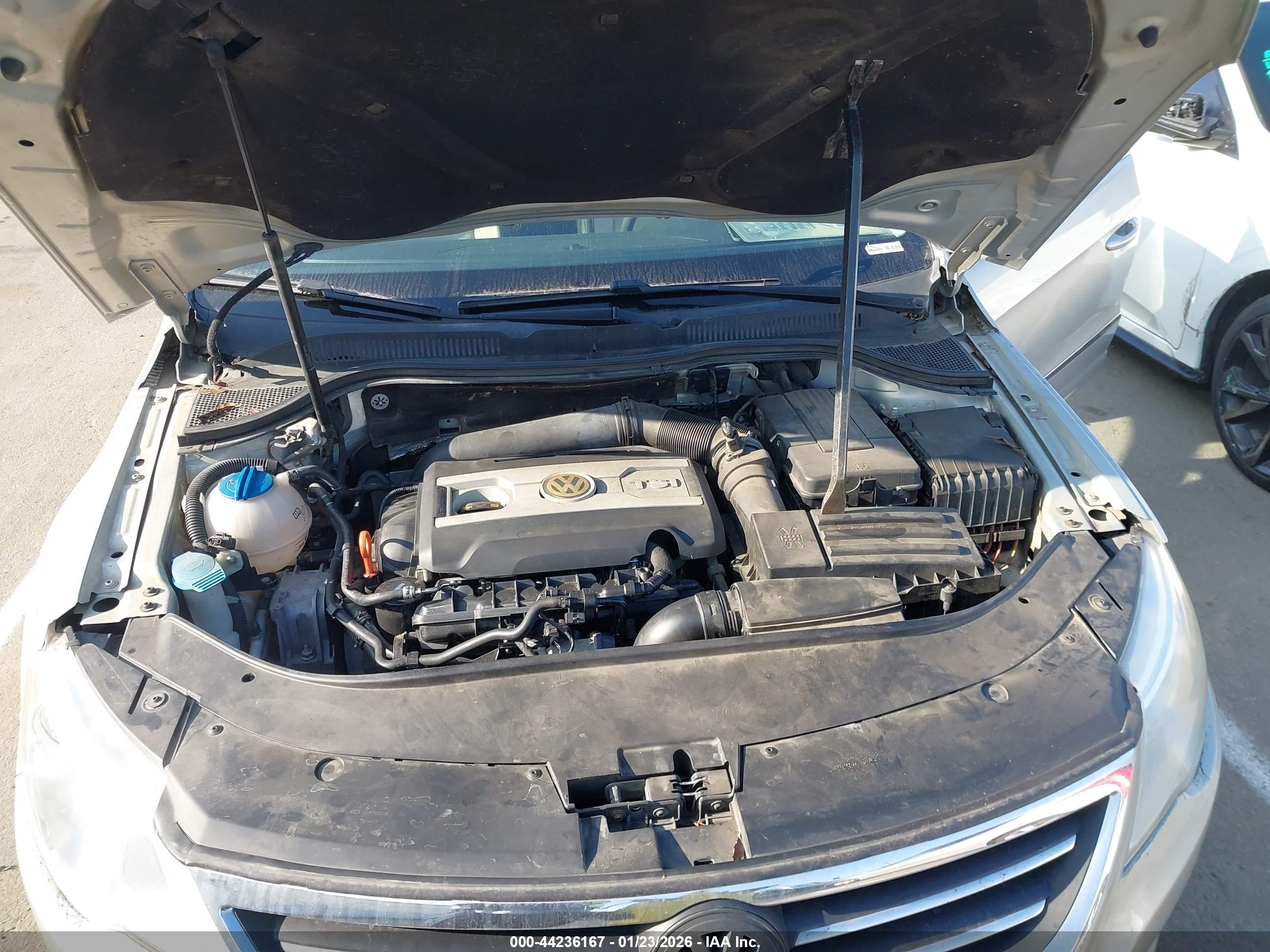 VOLKSWAGEN CC image 10