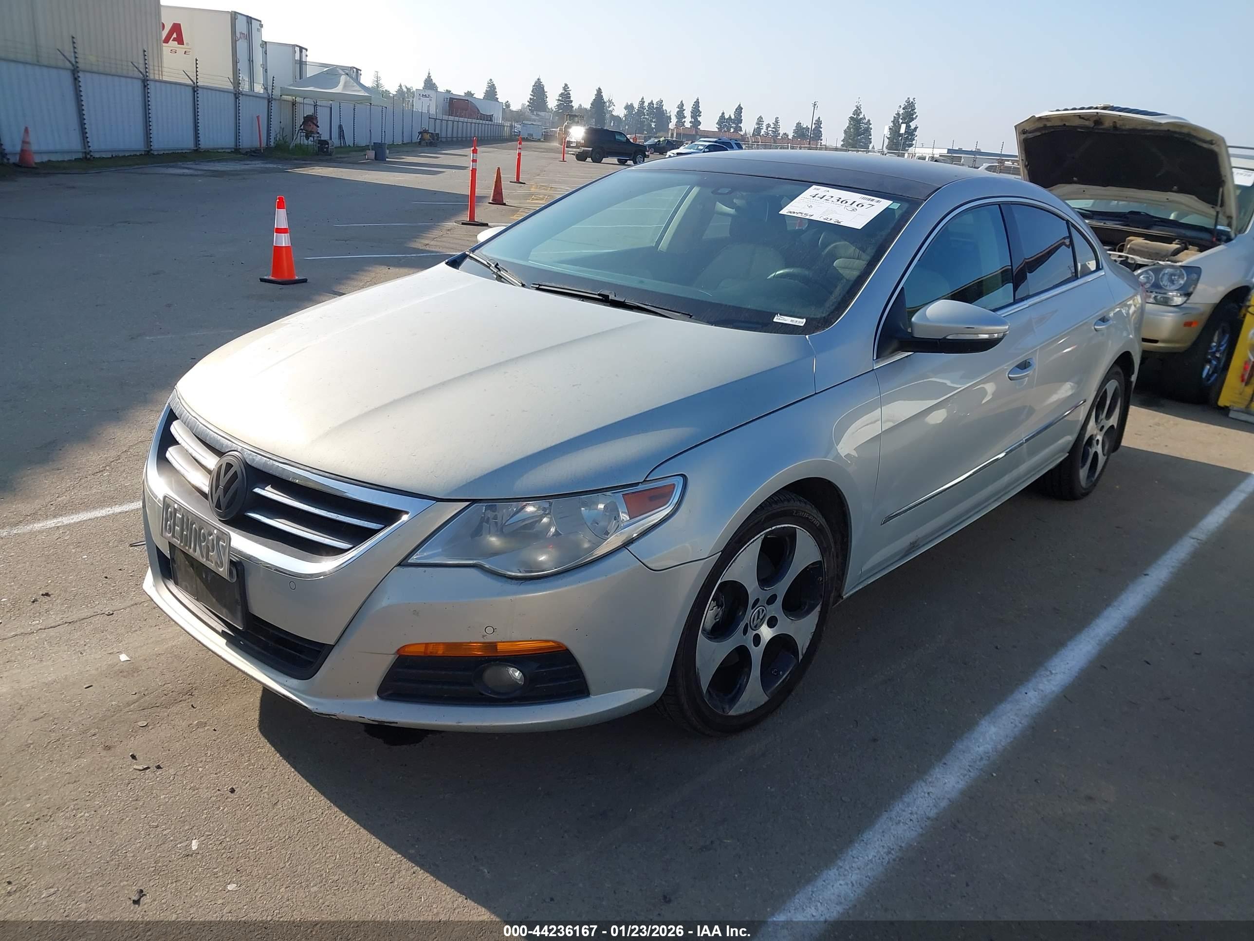 VOLKSWAGEN CC image 2