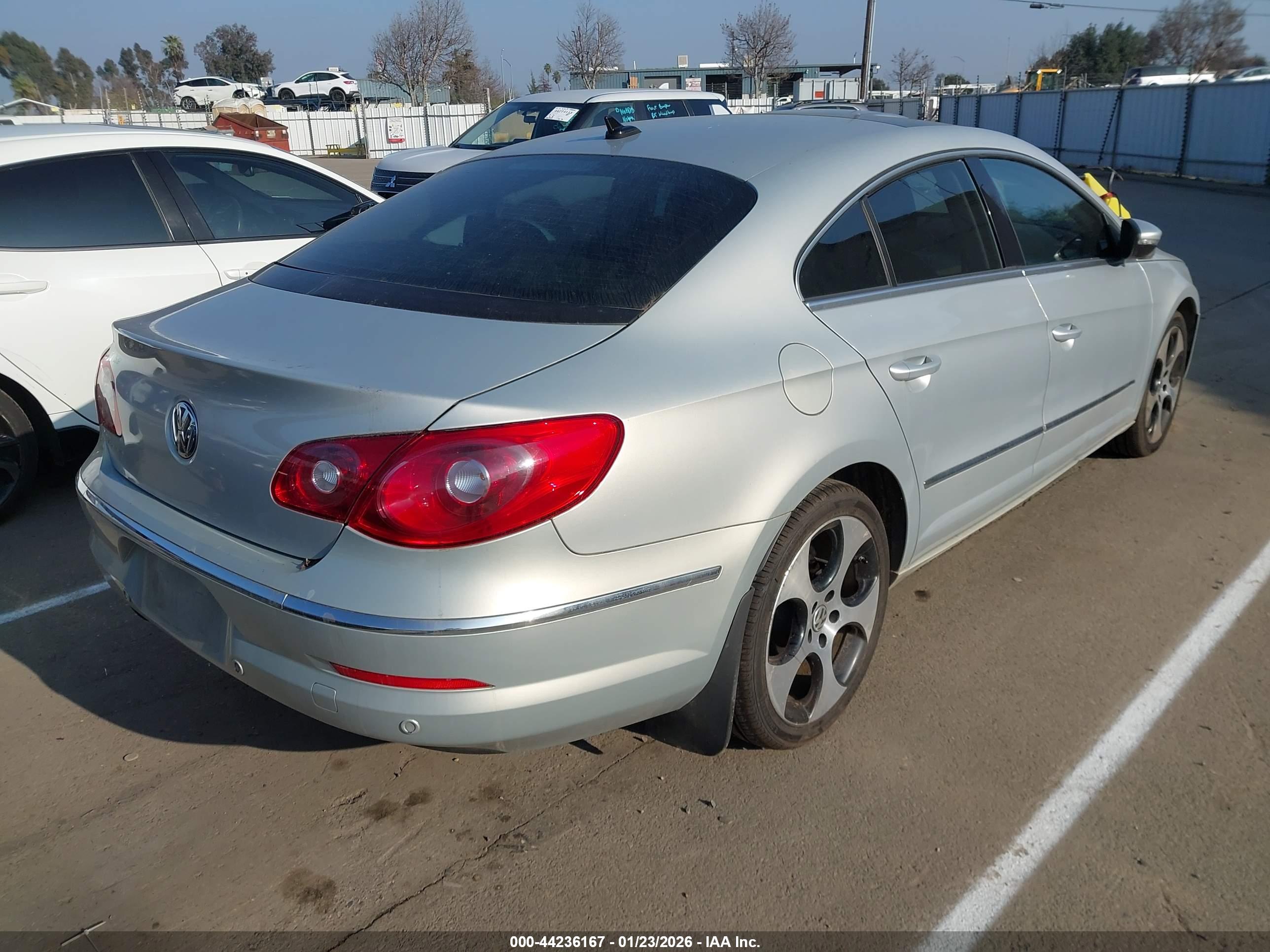 VOLKSWAGEN CC image 4