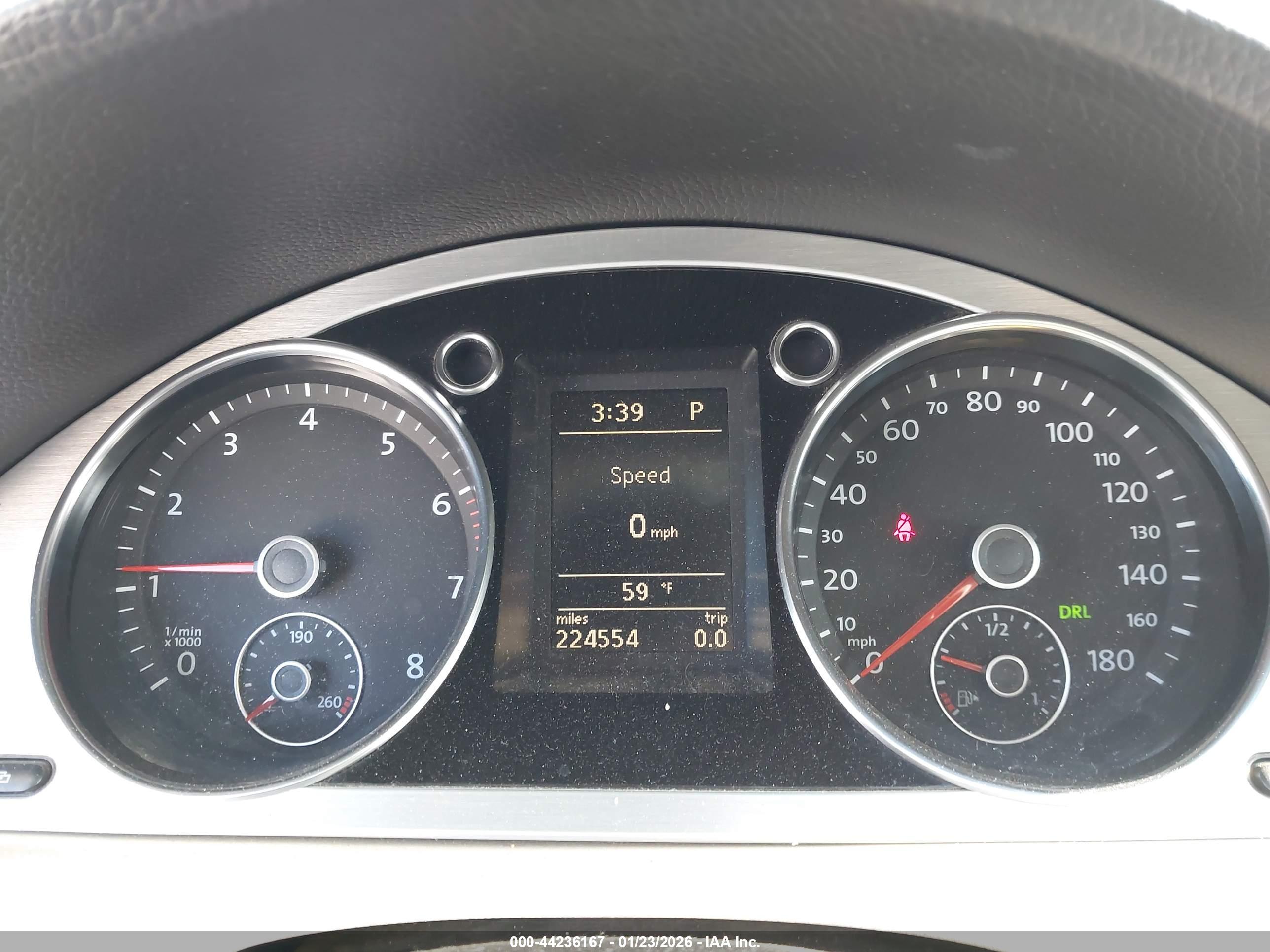 VOLKSWAGEN CC image 7