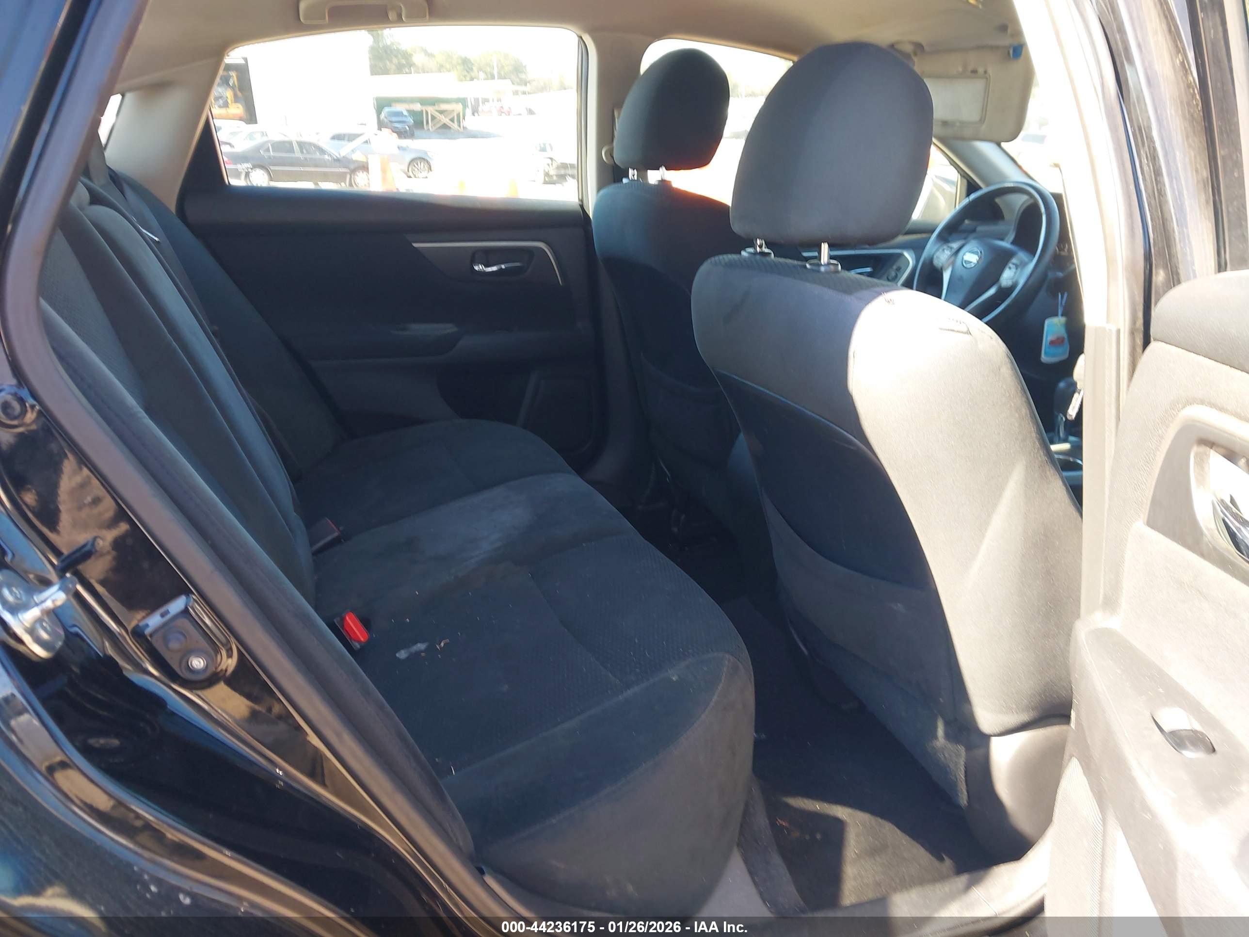 NISSAN ALTIMA image 8