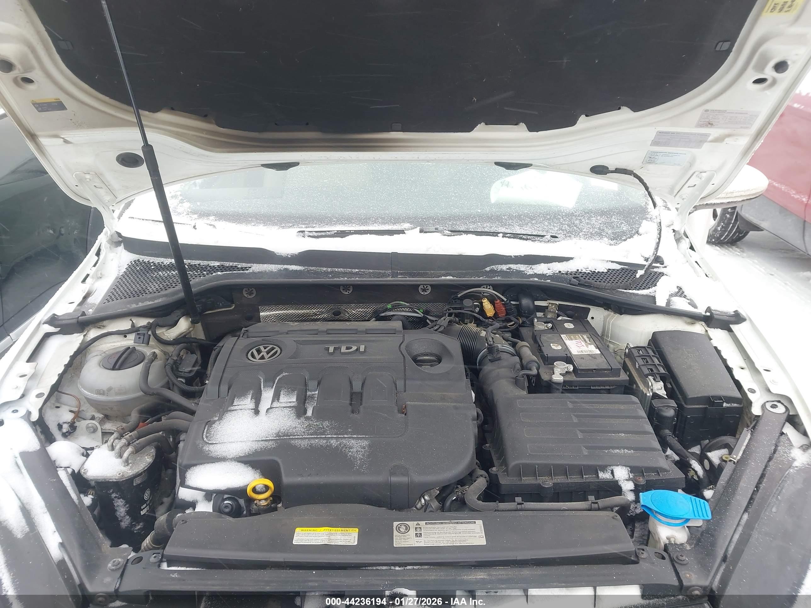 VOLKSWAGEN GOLF image 10