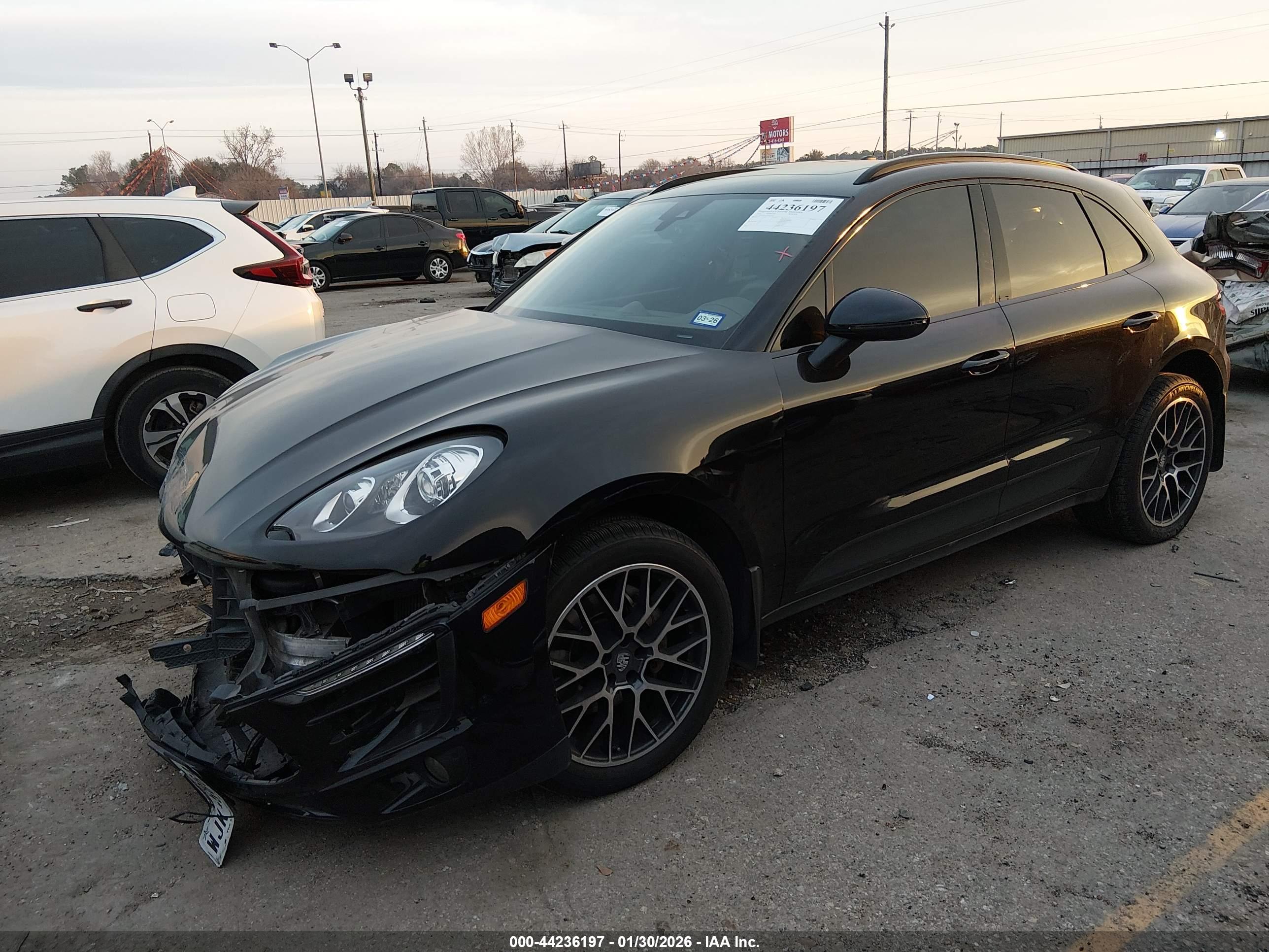 PORSCHE MACAN image 2