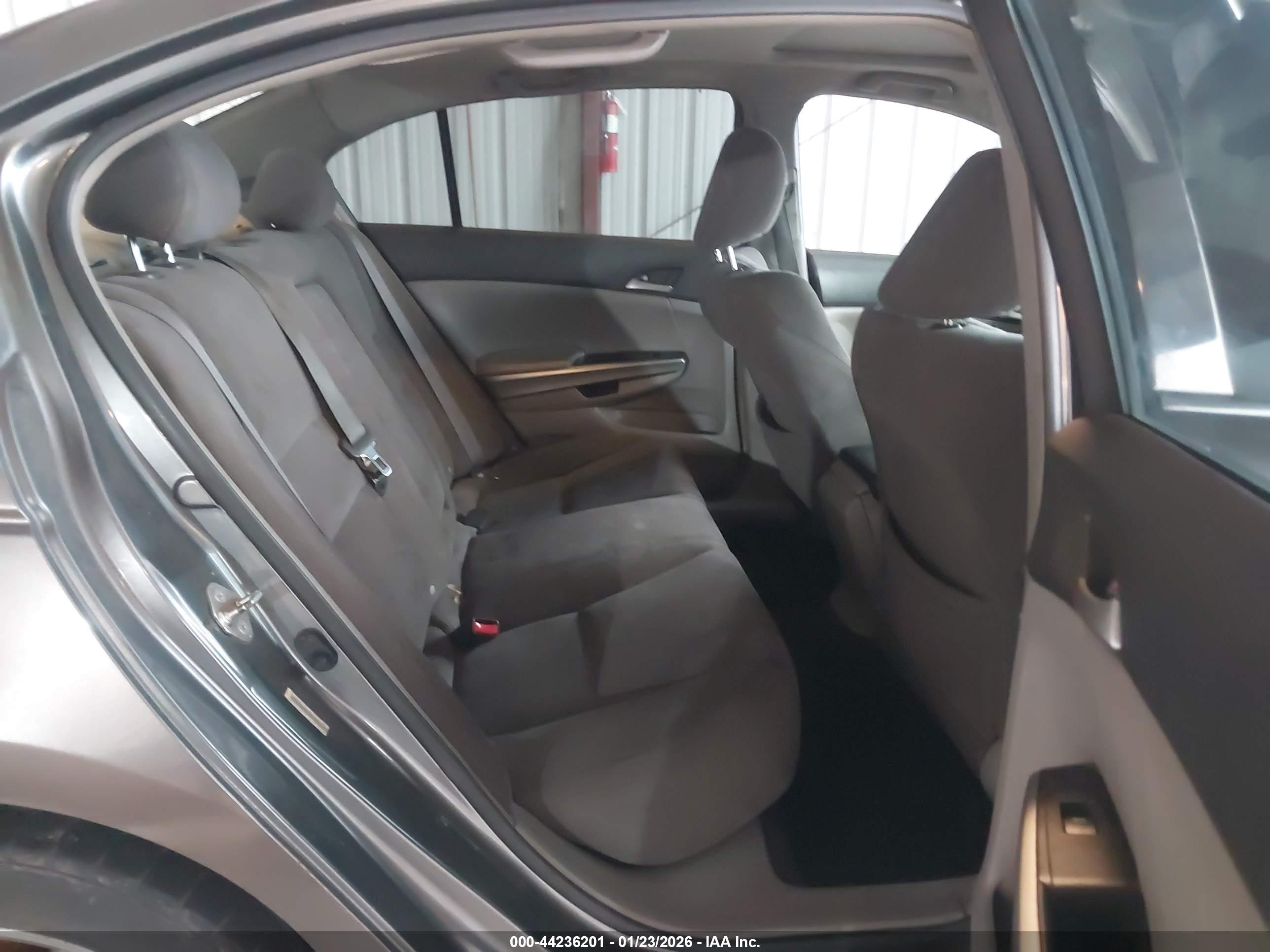 HONDA ACCORD image 8