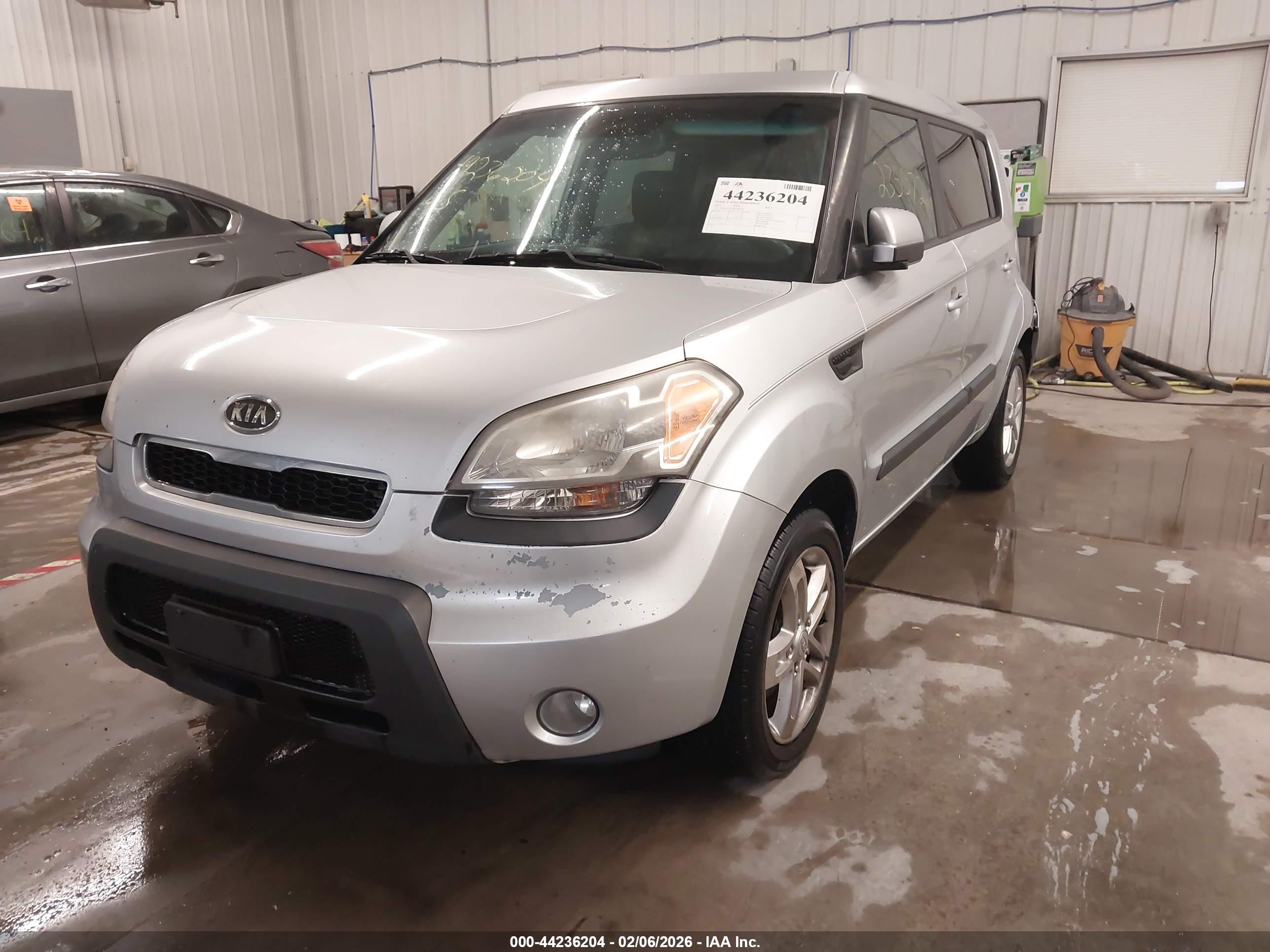 KIA SOUL image 2
