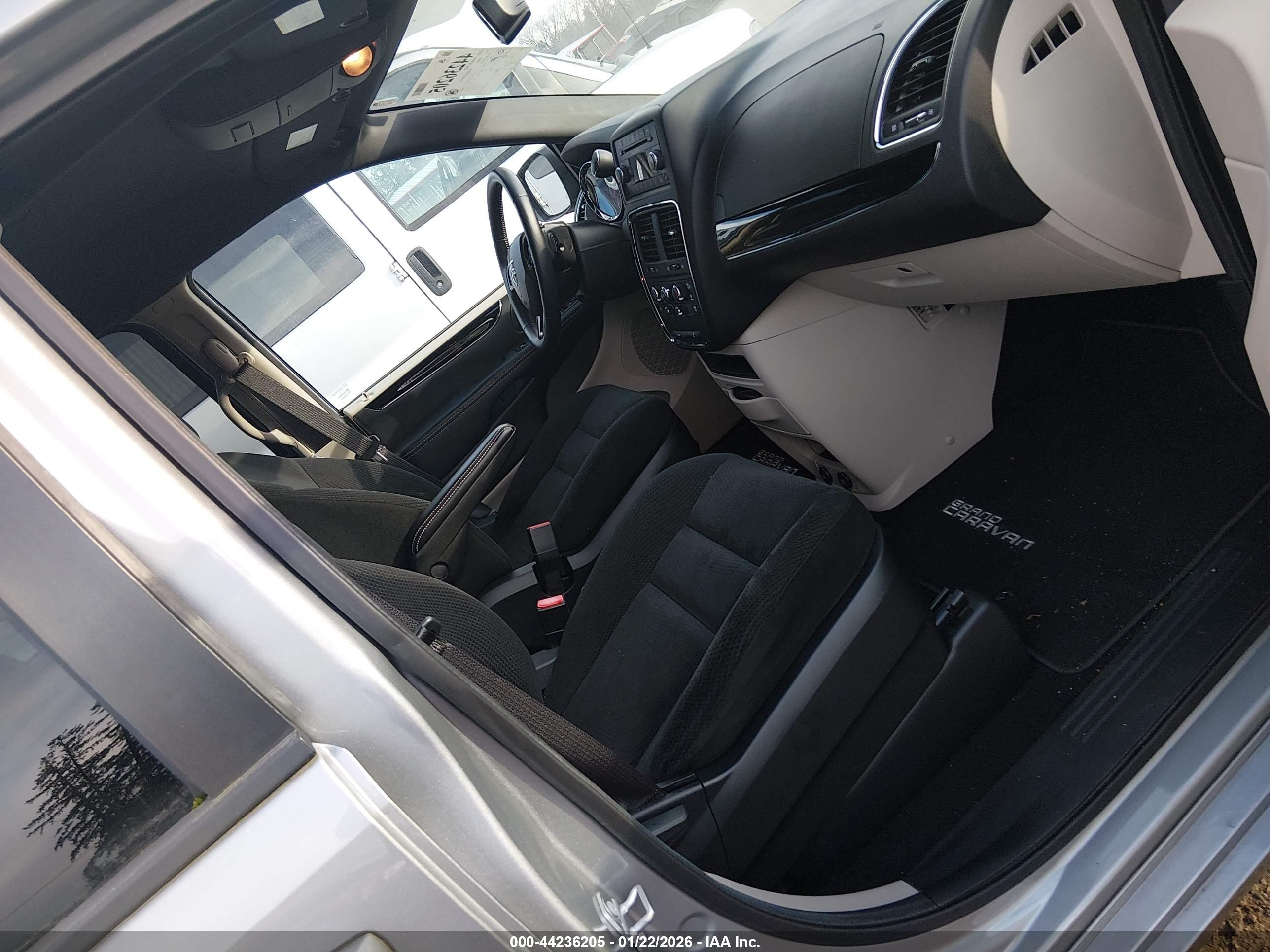 DODGE GRAND image 5