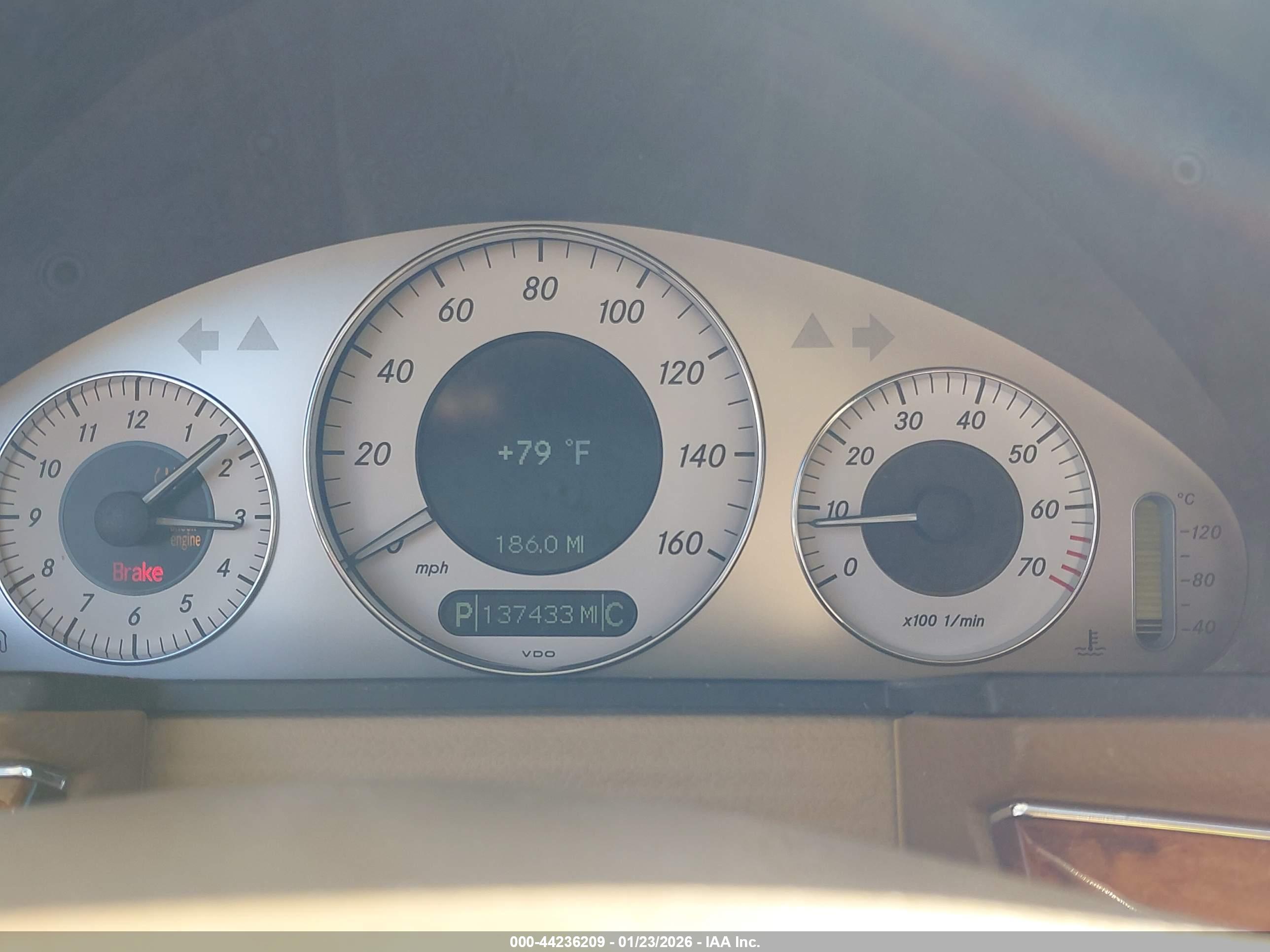 MERCEDES-BENZ E image 7